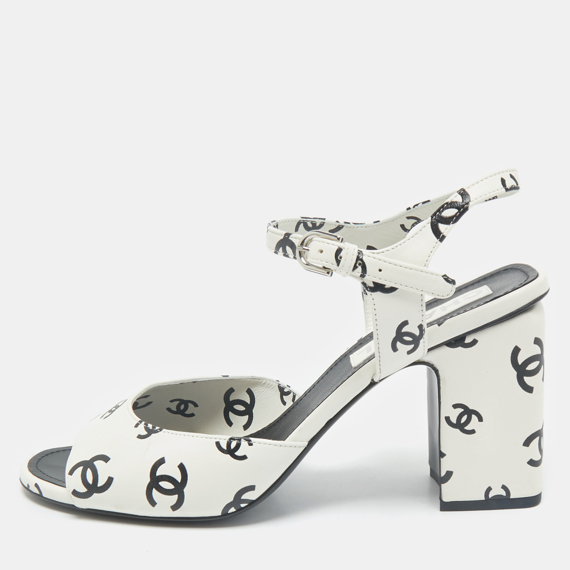 

Chanel Cream/Black Leather CC Logo Ankle Strap Sandals Size