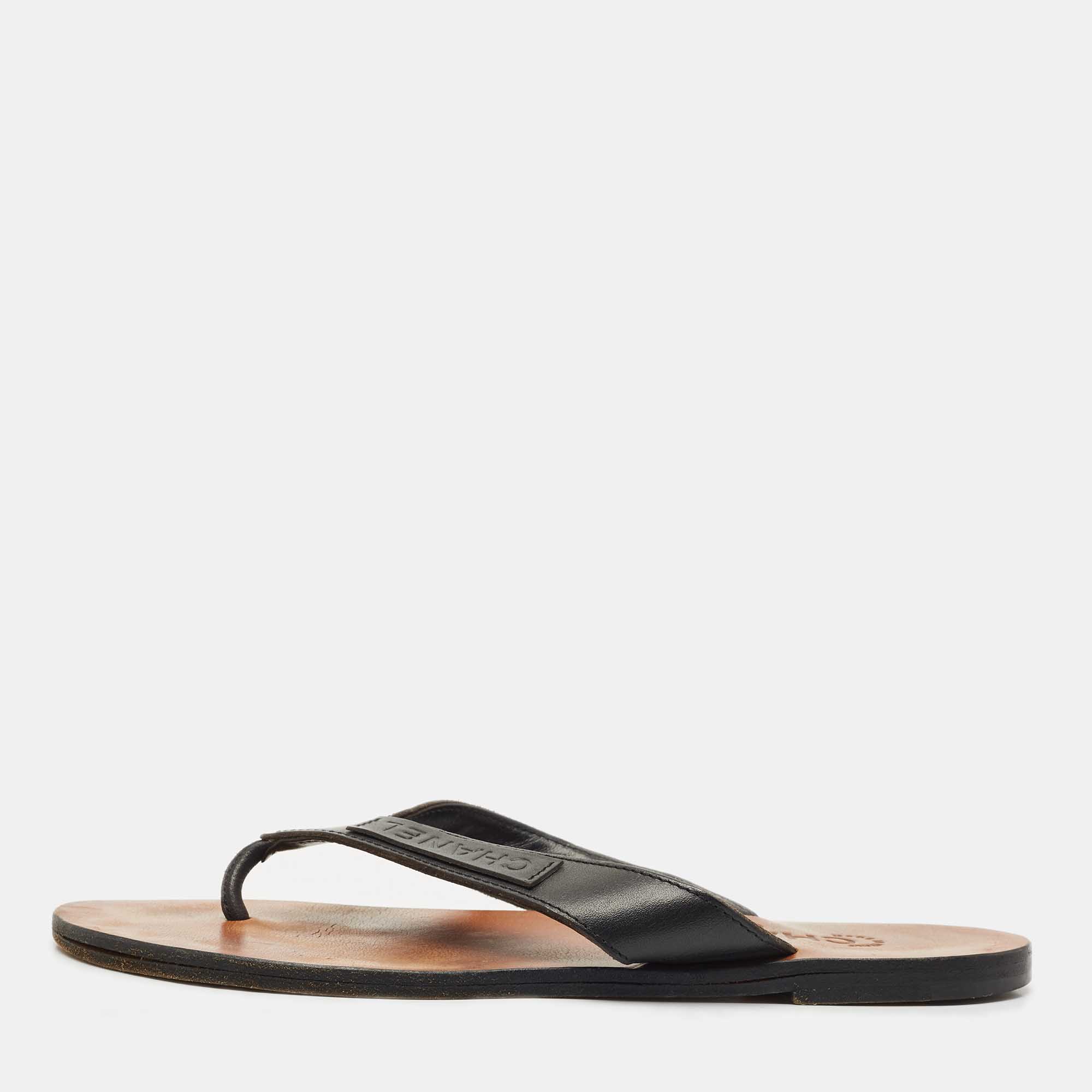 

Chanel Black Leather Thong Flat Sandals Size