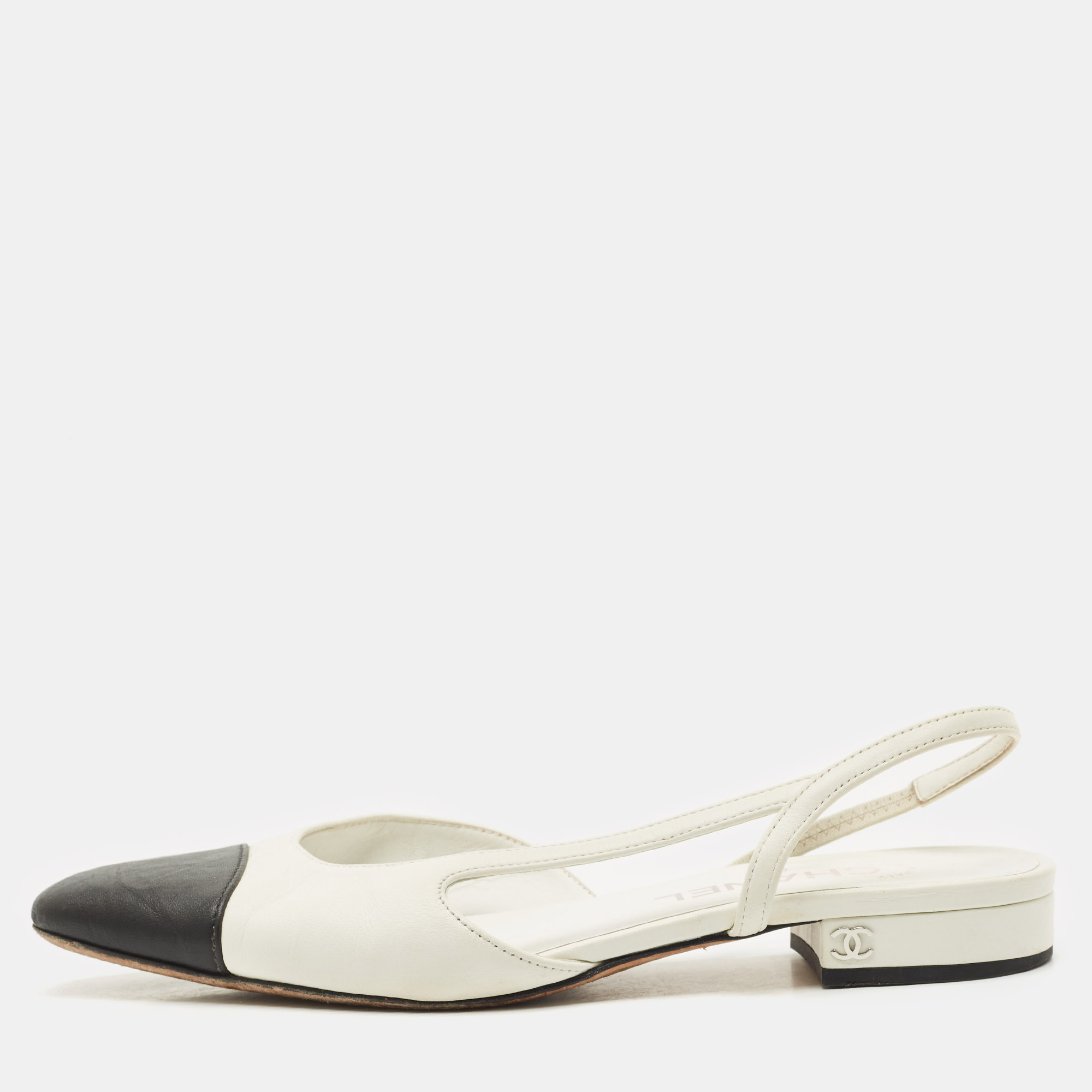 

Chanel White/Black Leather CC Cap Toe Slingback Flats Size