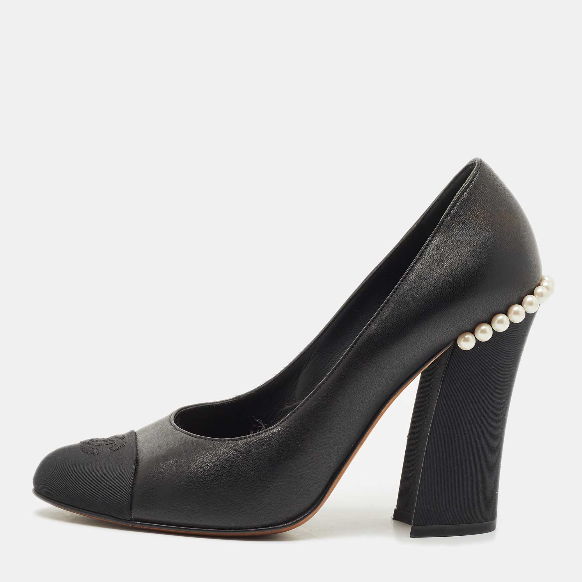 

Chanel Black Leather and Fabric CC Cap Toe Pearl Block Heel Pumps Size