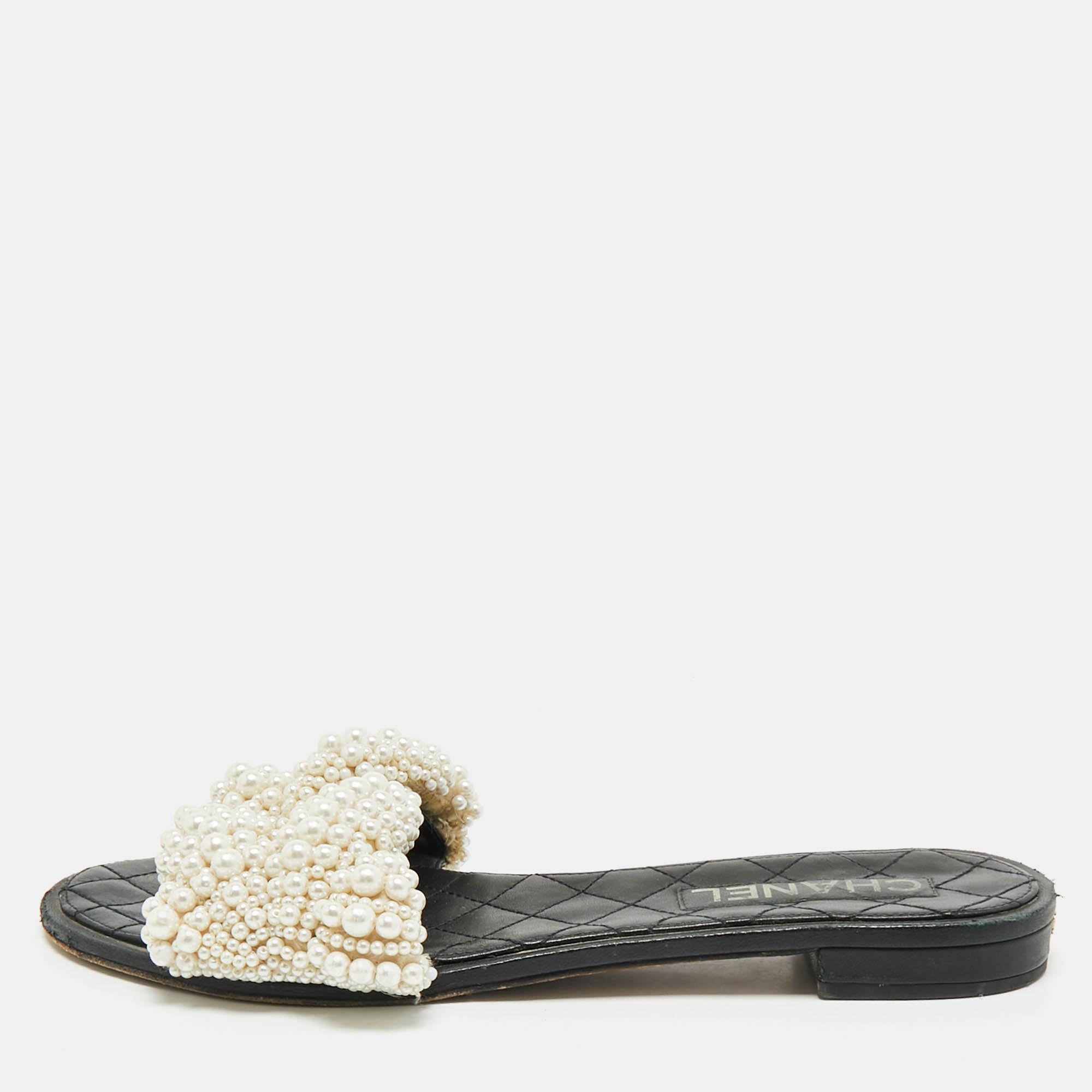 Pre-owned Chanel Black Leather Pearl Embellished Flat Slides Size 40