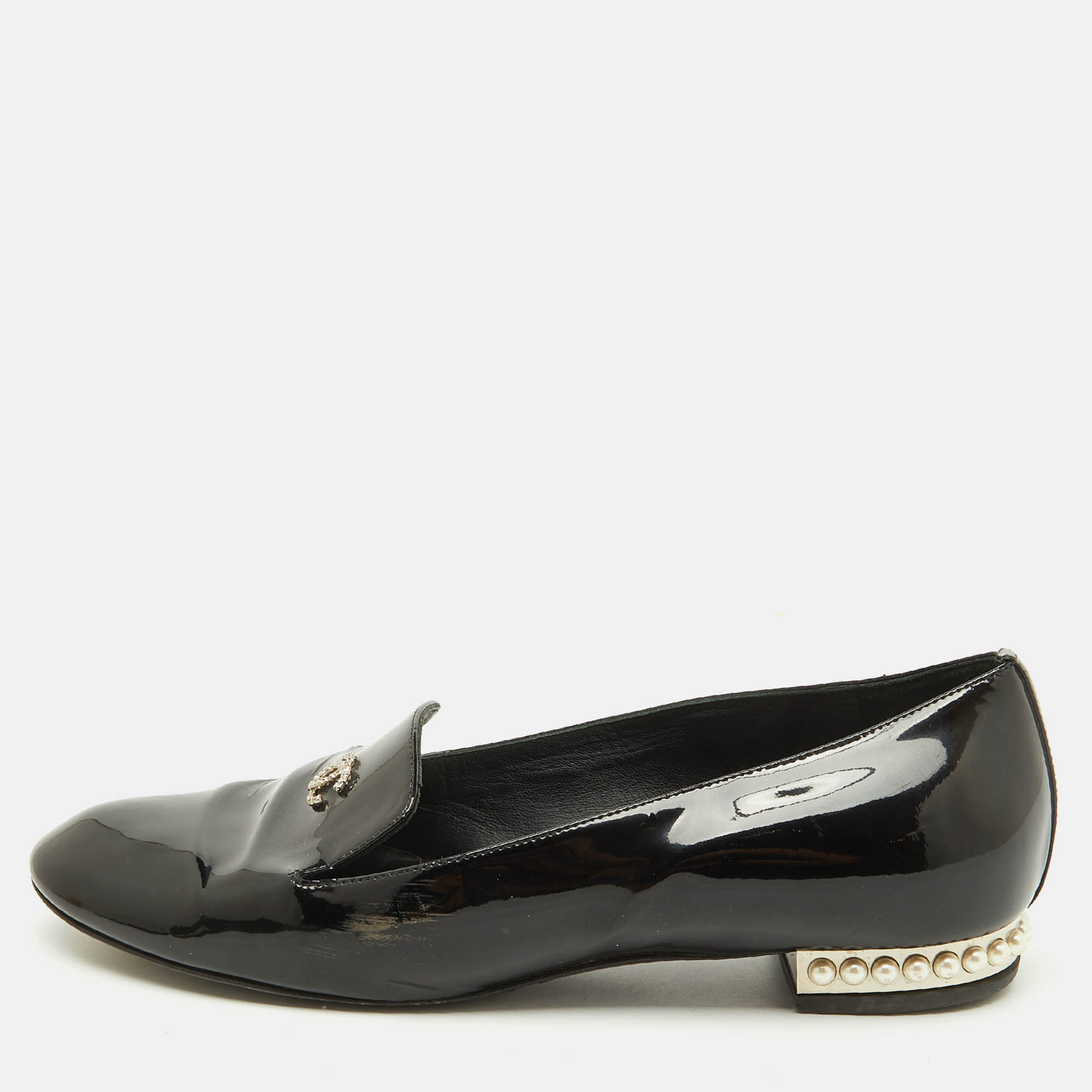 Pre-owned Chanel Black Patent Leather Cc Faux Pearl Smoking Slippers Size 36.5