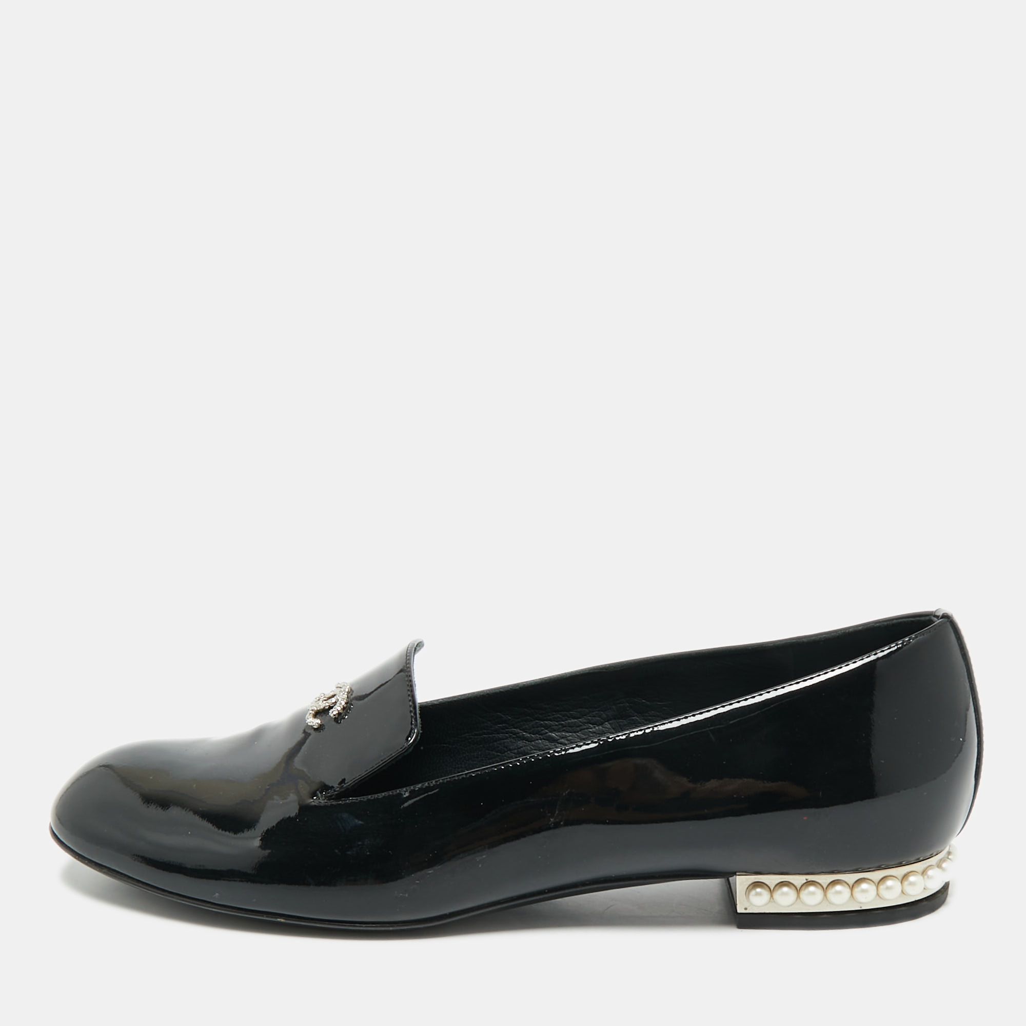

Chanel Black Patent Leather CC Faux Pearl Loafers Size