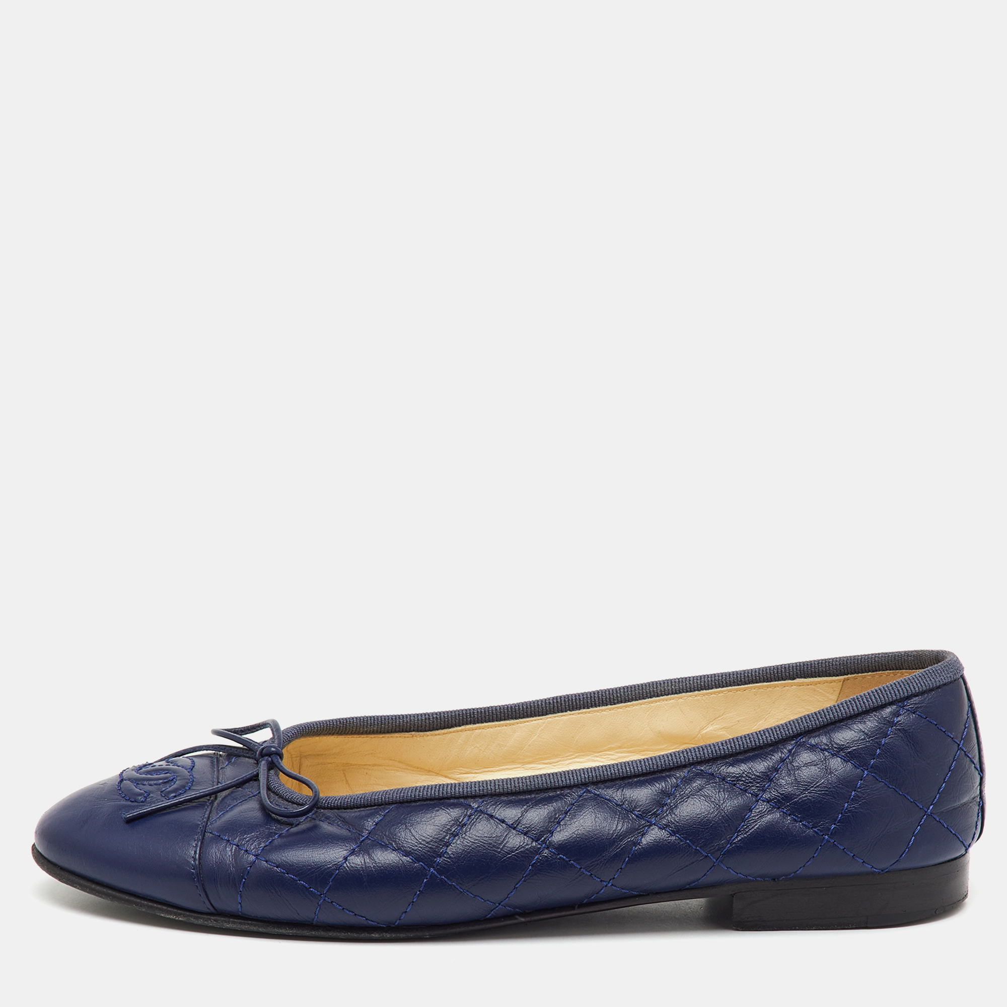 

Chanel Navy Blue Quilted Leather CC Cap Toe Bow Ballet Flats Size