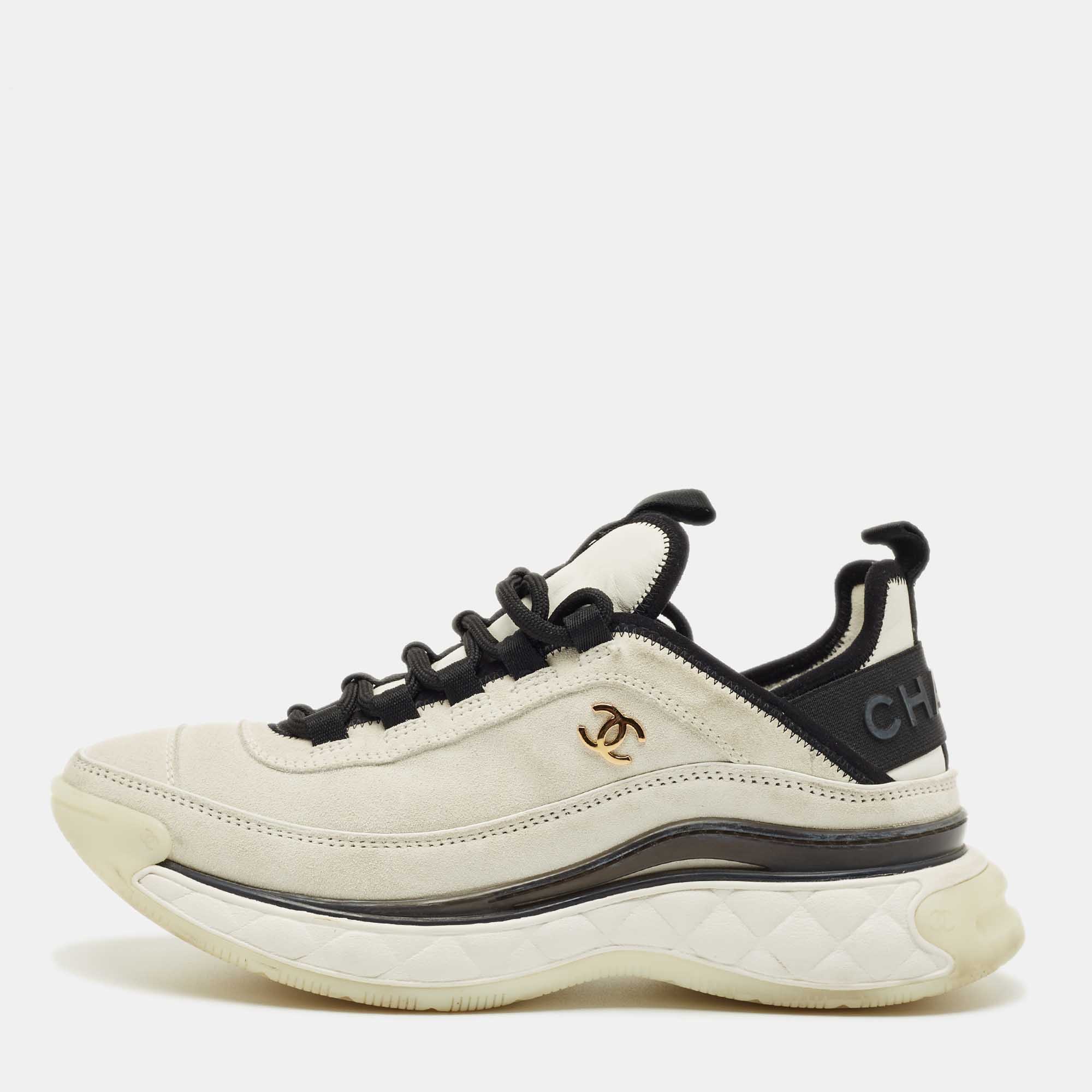 

Chanel White Suede and Leather CC Low Top Sneakers Size