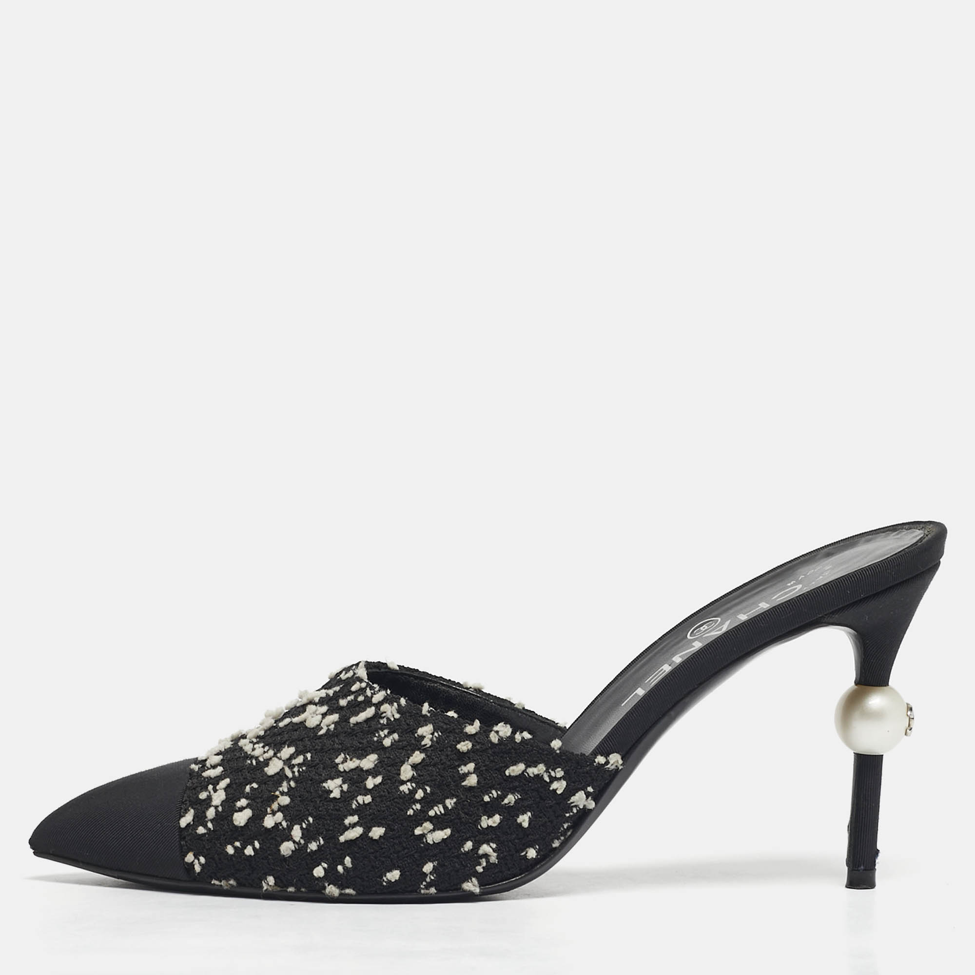 Pre-owned Chanel Black/white Canvas And Tweed Cc Cap Toe Mules Size 38