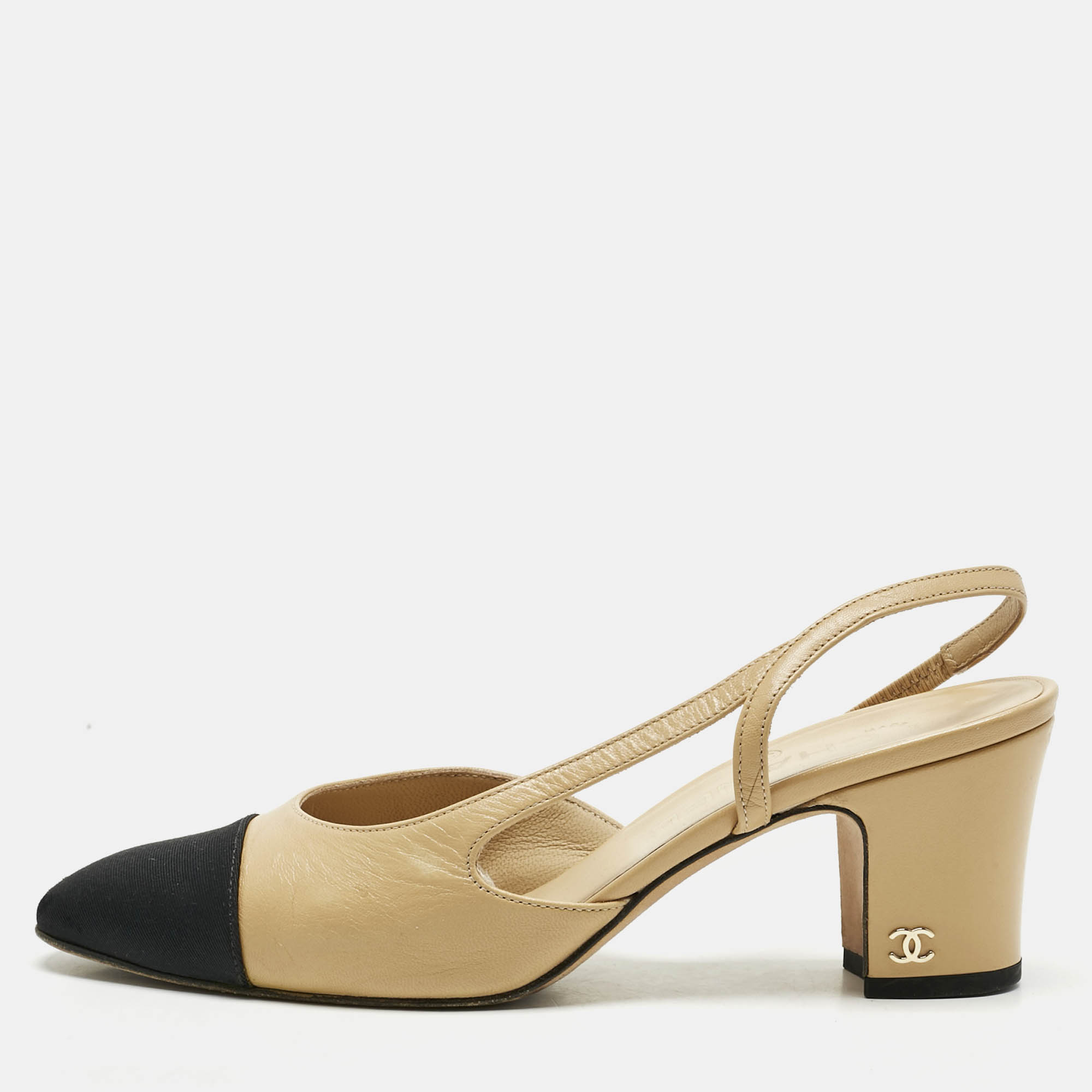 Pre-owned Chanel Beige/black Canvas And Leather Cc Cap Toe Slingback Pumps Size 36.5 In Sand