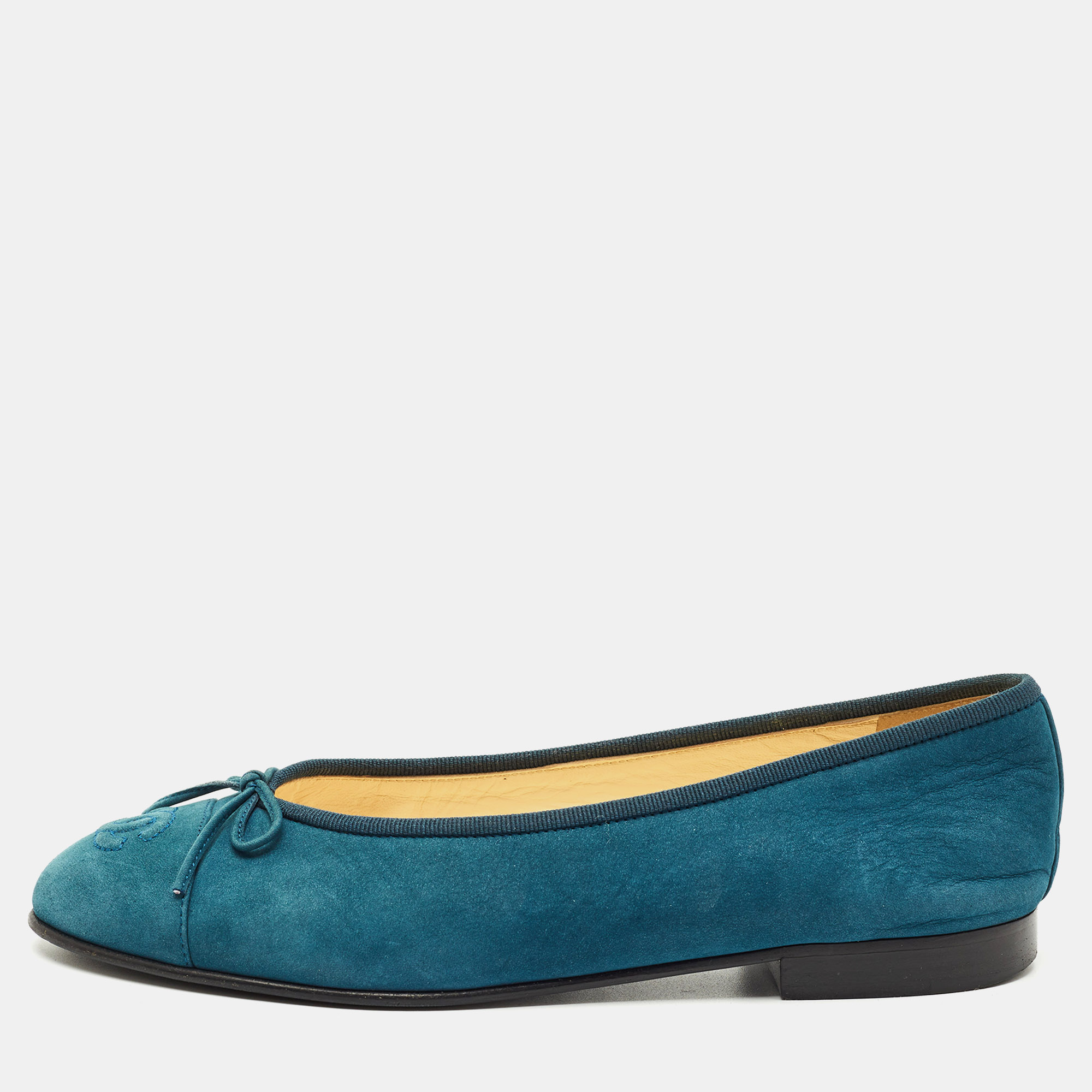 

Chanel Blue Suede CC Cap Toe Ballet Flats Size