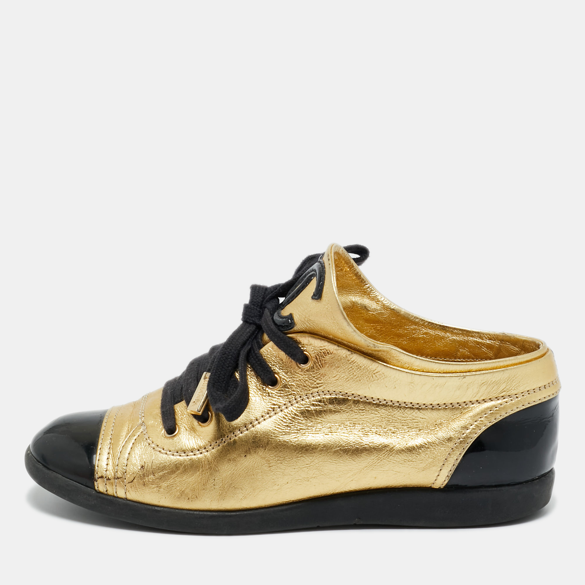 Pre-owned Chanel Gold/black Patent And Leather Cap Toe Lace Up Sneakers Size 37