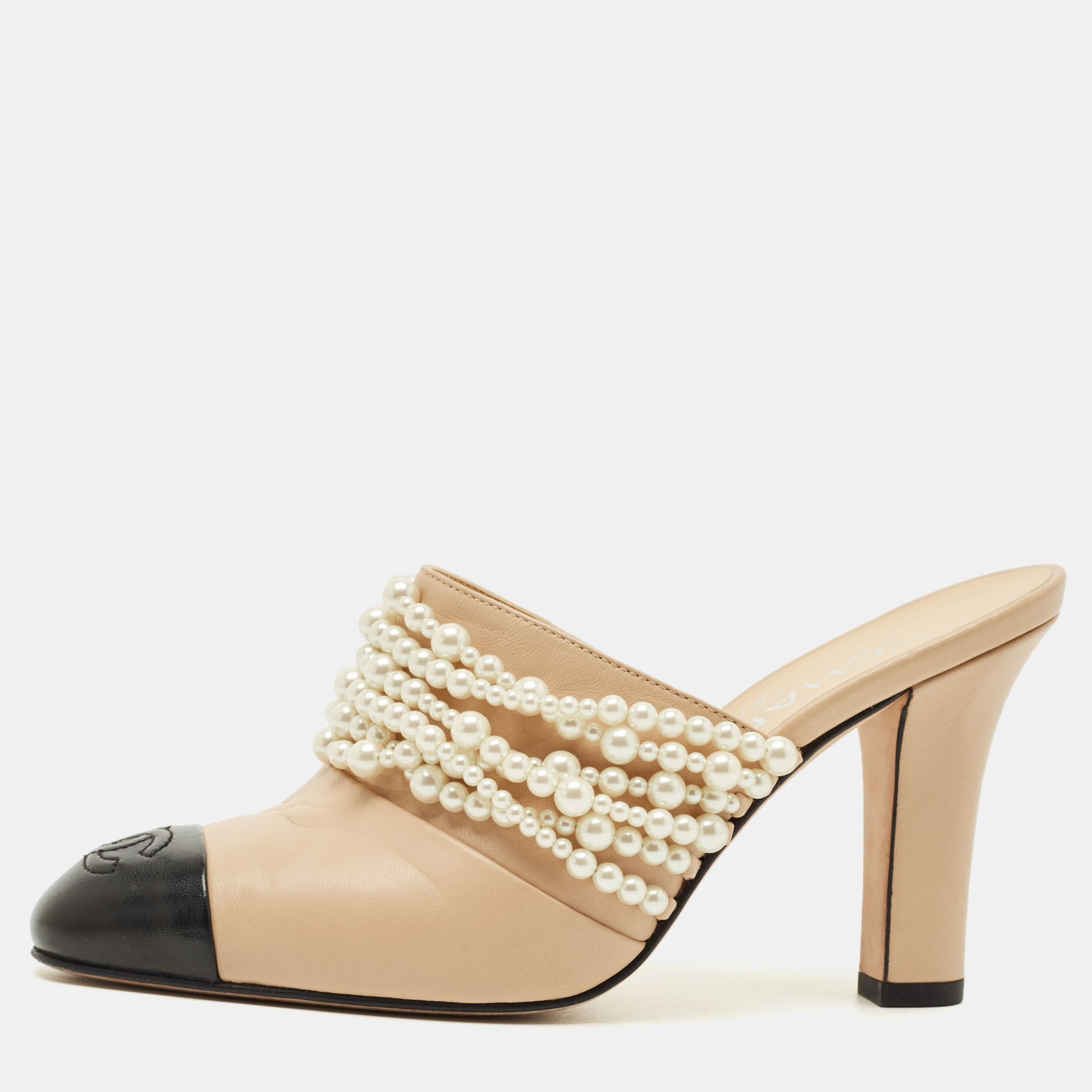 

Chanel Beige/Black Leather CC Cap Toe Pearl Embellished Mules Size