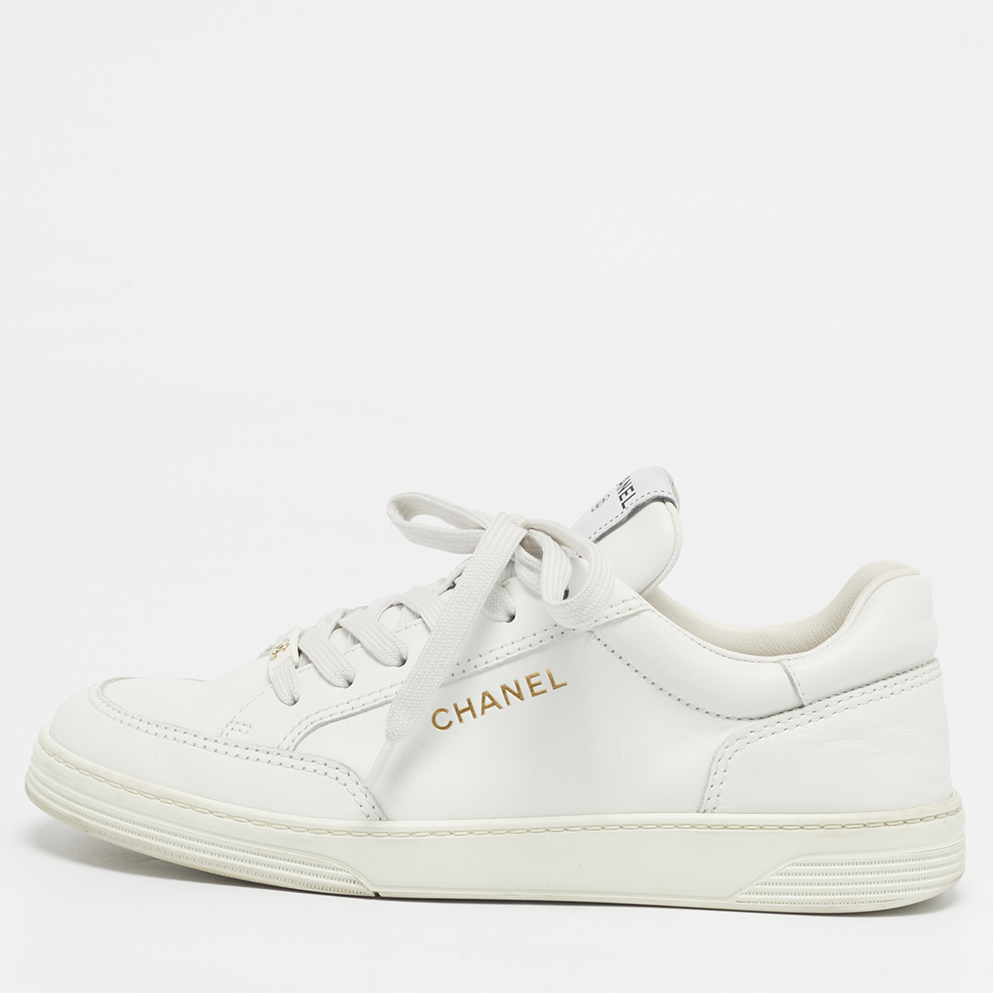 

Chanel White Leather CC Logo Low Top Sneakers Size