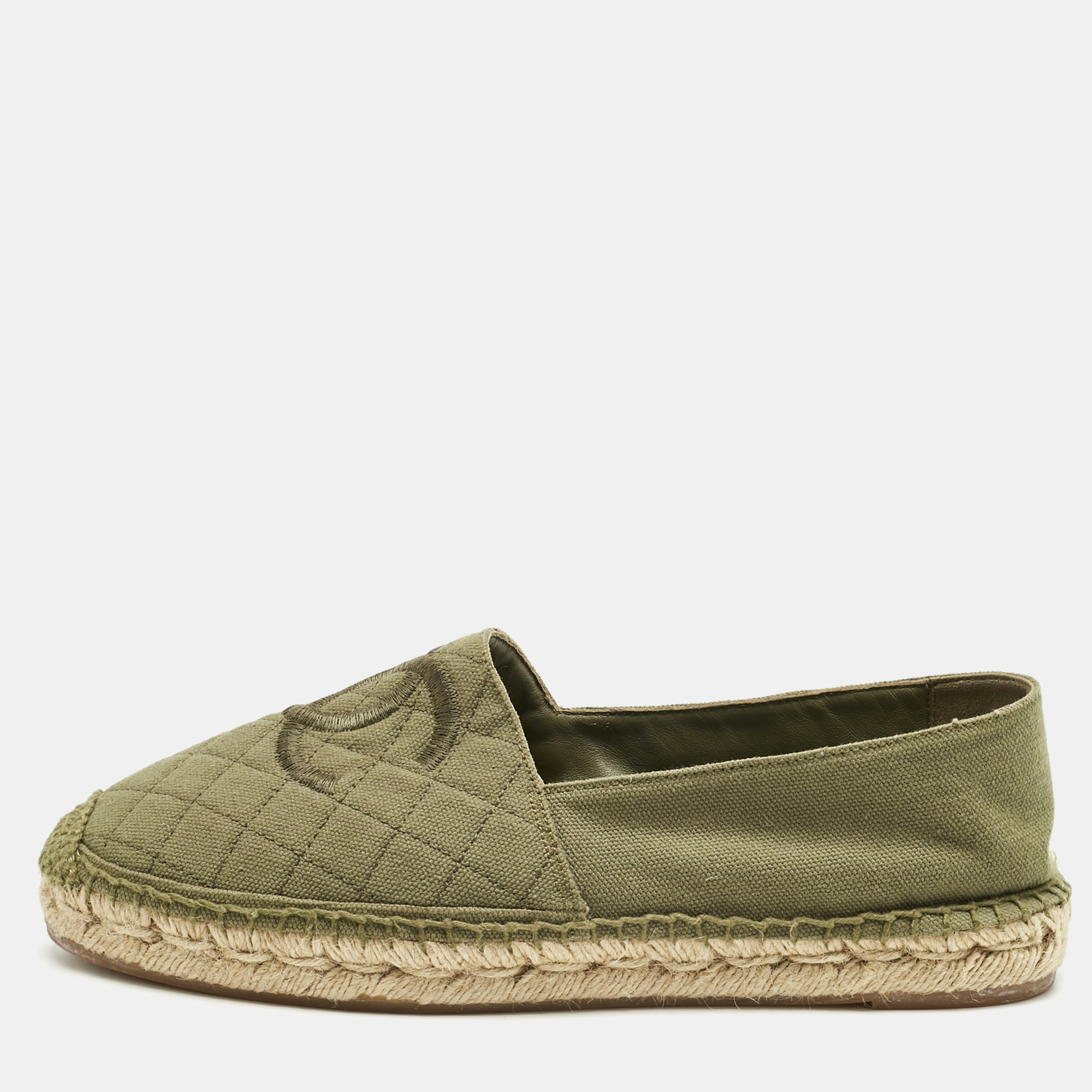 Pre-owned Chanel Green Canvas Cc Cap Toe Espadrille Flats Size 40