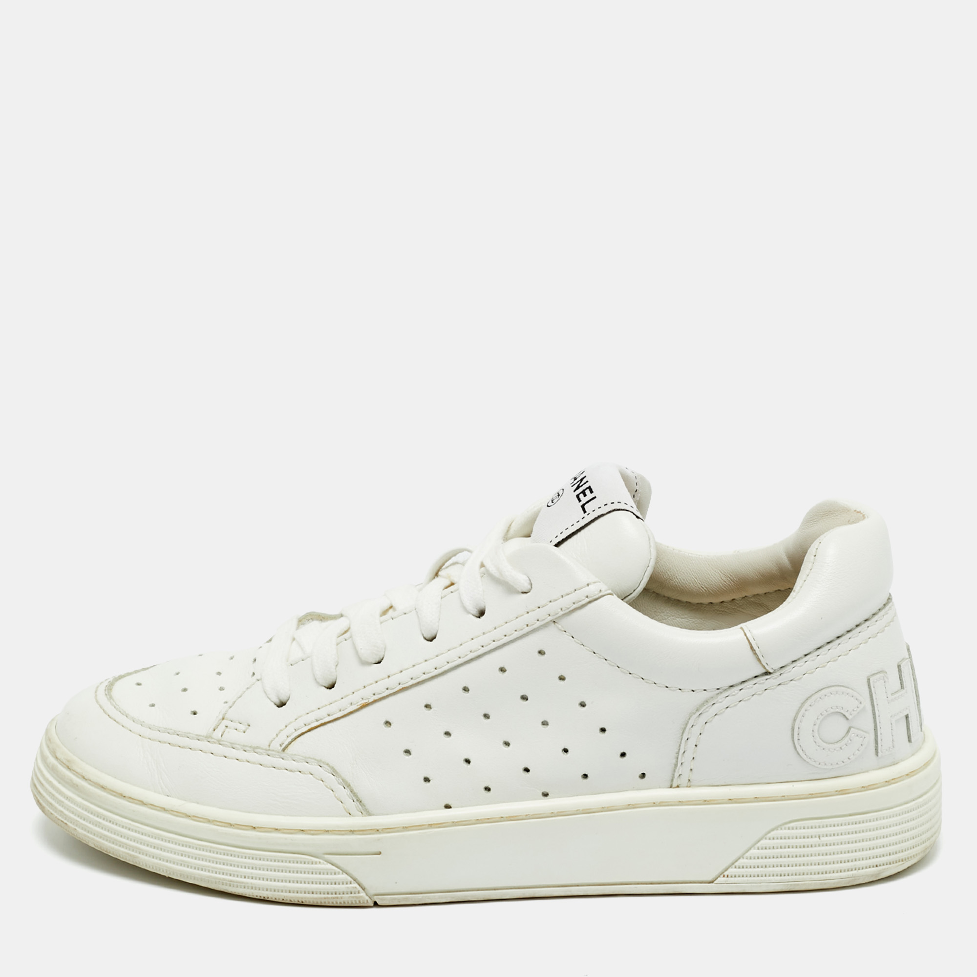 

Chanel White Leather CC Low Top Sneakers Size