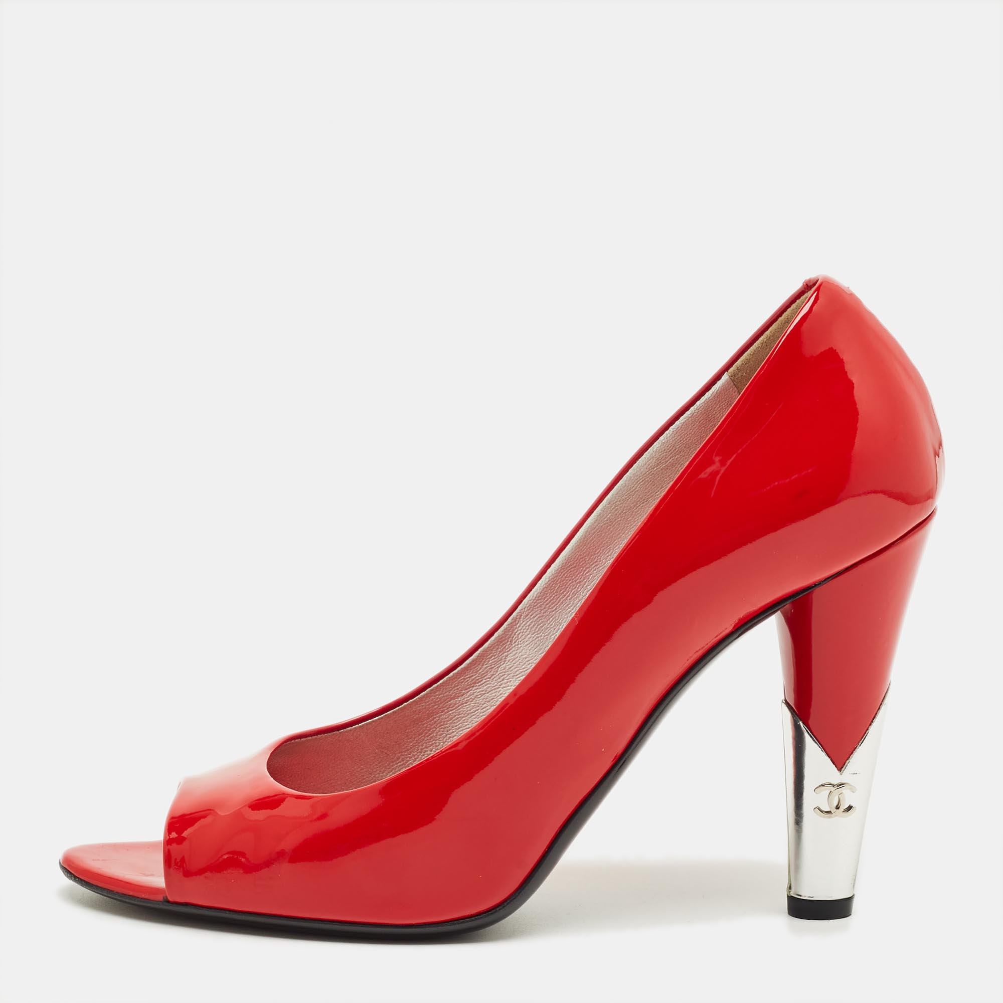 Pre-owned Chanel Red Patent Leather Cc Peep Toe Pumps Size 38.5