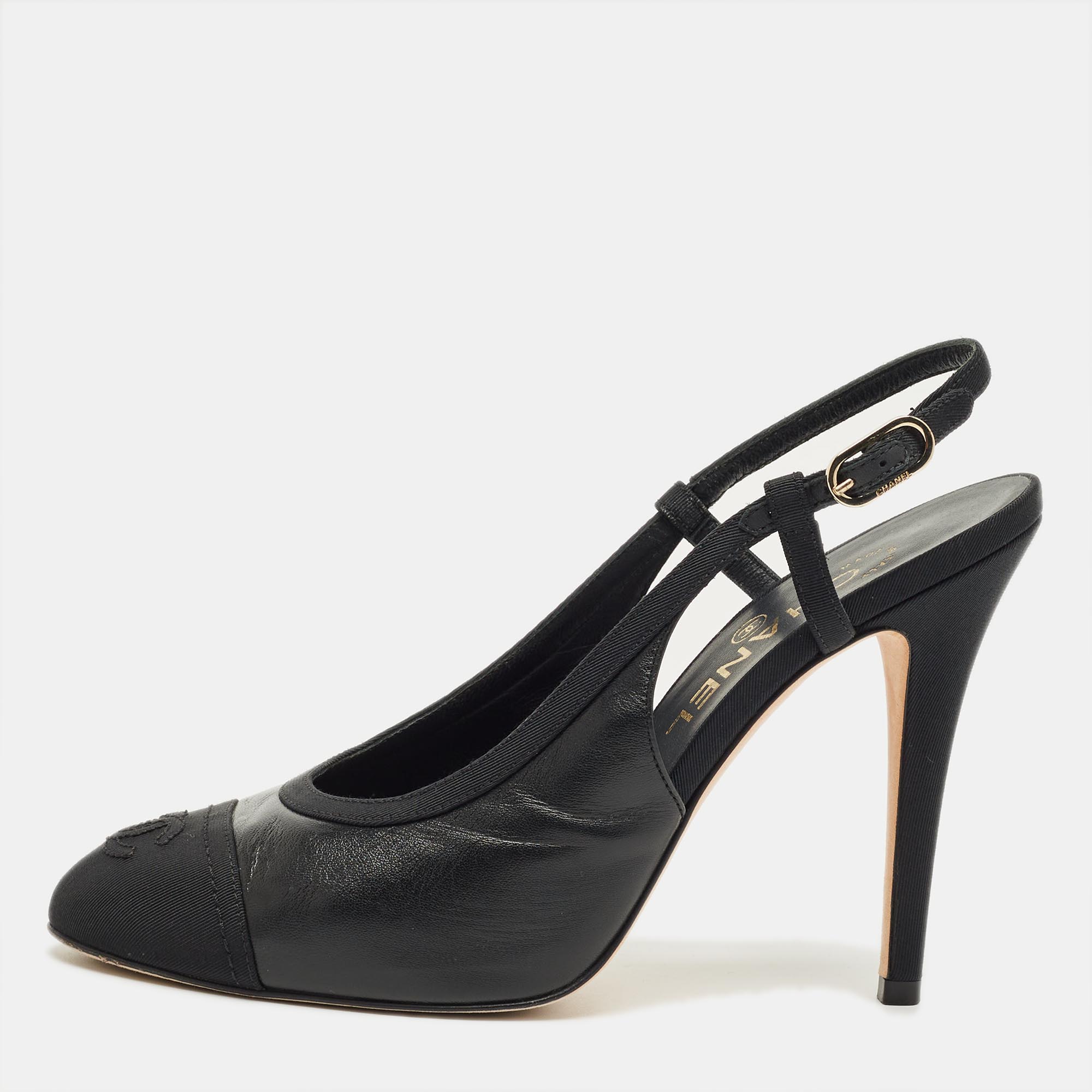 Pre-owned Chanel Black Leather And Canvas Cc Cap Toe Slingback Pumps Size 38
