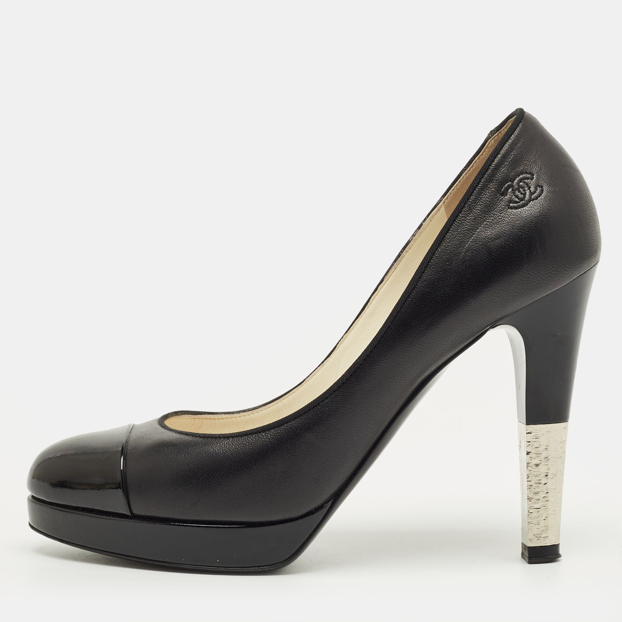 Pre-owned Chanel Black Leather And Patent Leather Cc Cap Toe Platform Pumps Size 38