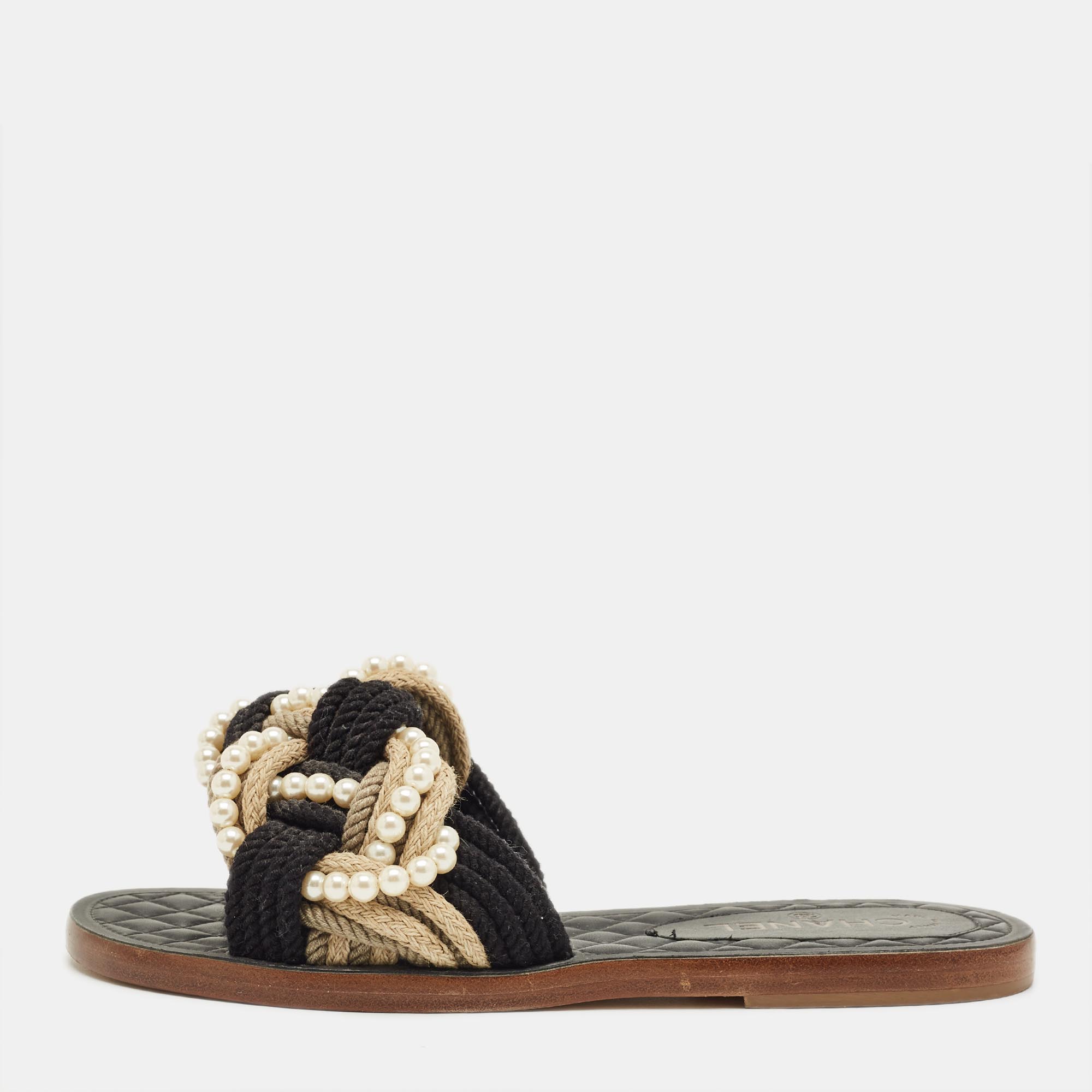 

Chanel Multicolor Braids Fabric and Faux Pearl Flat Slide Size