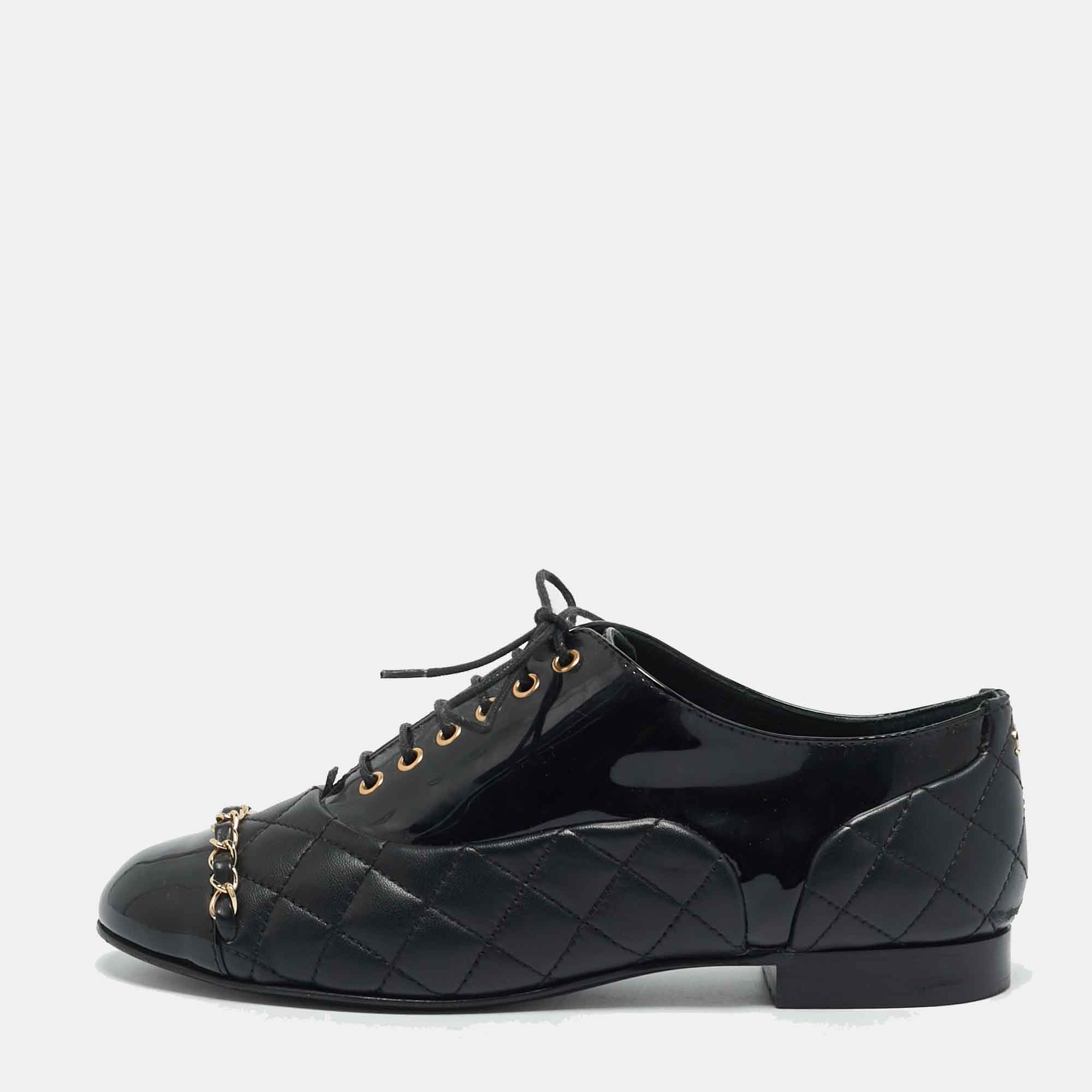 

Chanel Black Patent and Leather CC Cap Toe Leather Oxfords Size