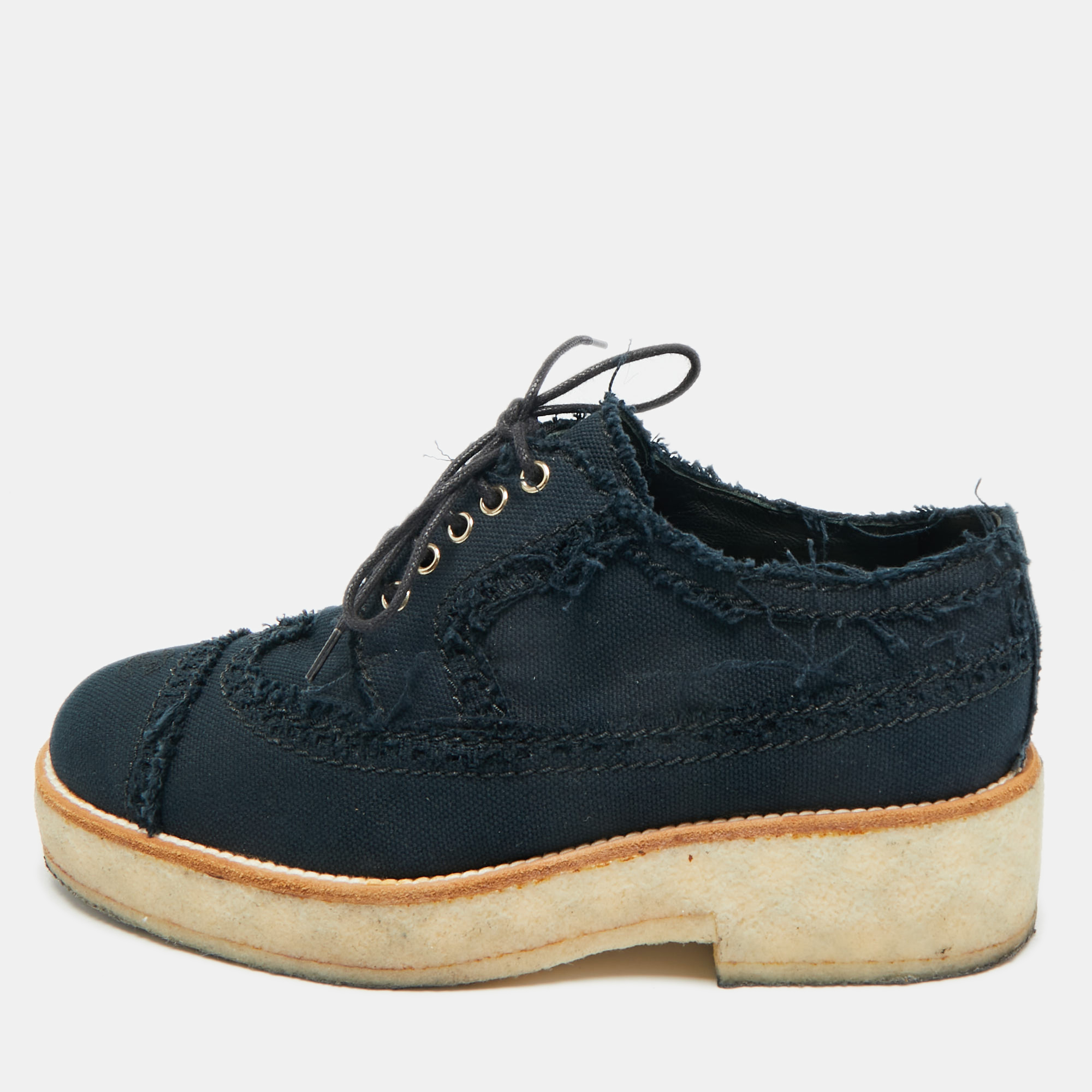 

Chanel Navy Blue Denim CC Cap Toe Oxford Sneakers Size