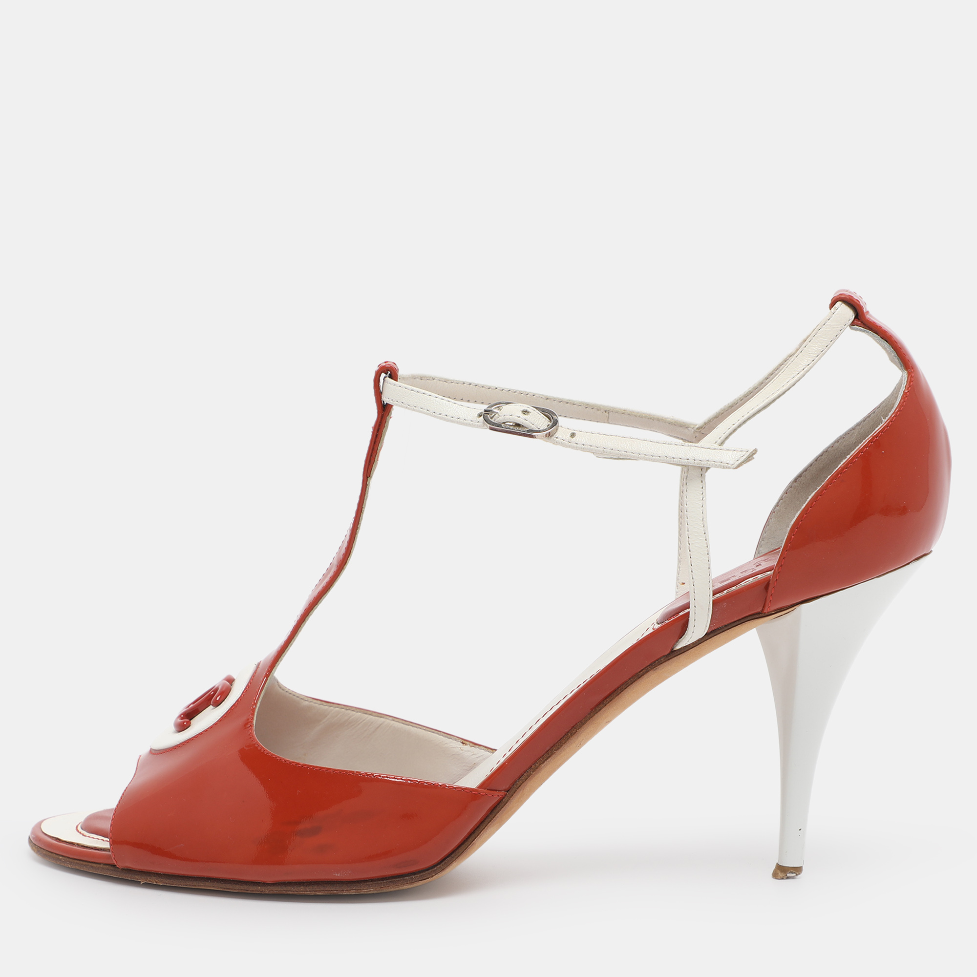 

Chanel Brick Red/White Patent and Leather CC Ankle Strap Sandals Size