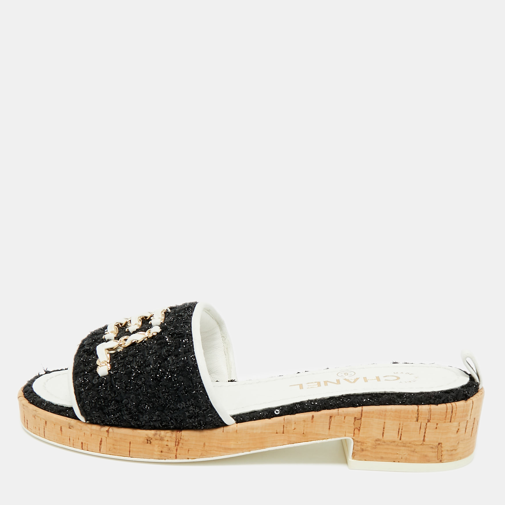 Pre-owned Chanel Size 36 Black/white Tweed And Leather Logo Chain Link Cork Slide Sandals