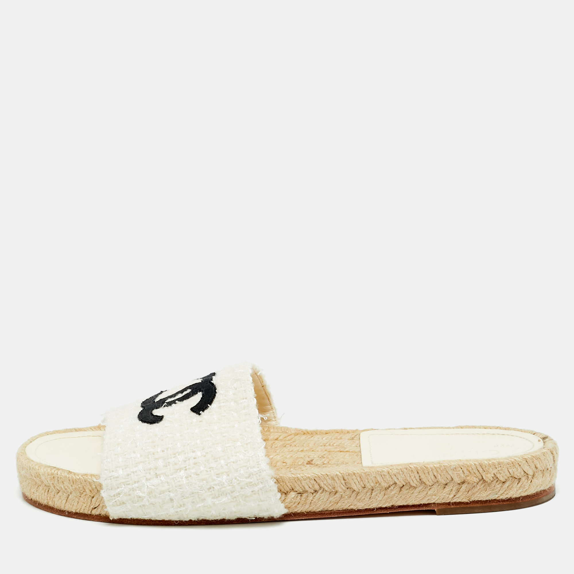 

Chanel CC Size  White Tweed Slide Sandals