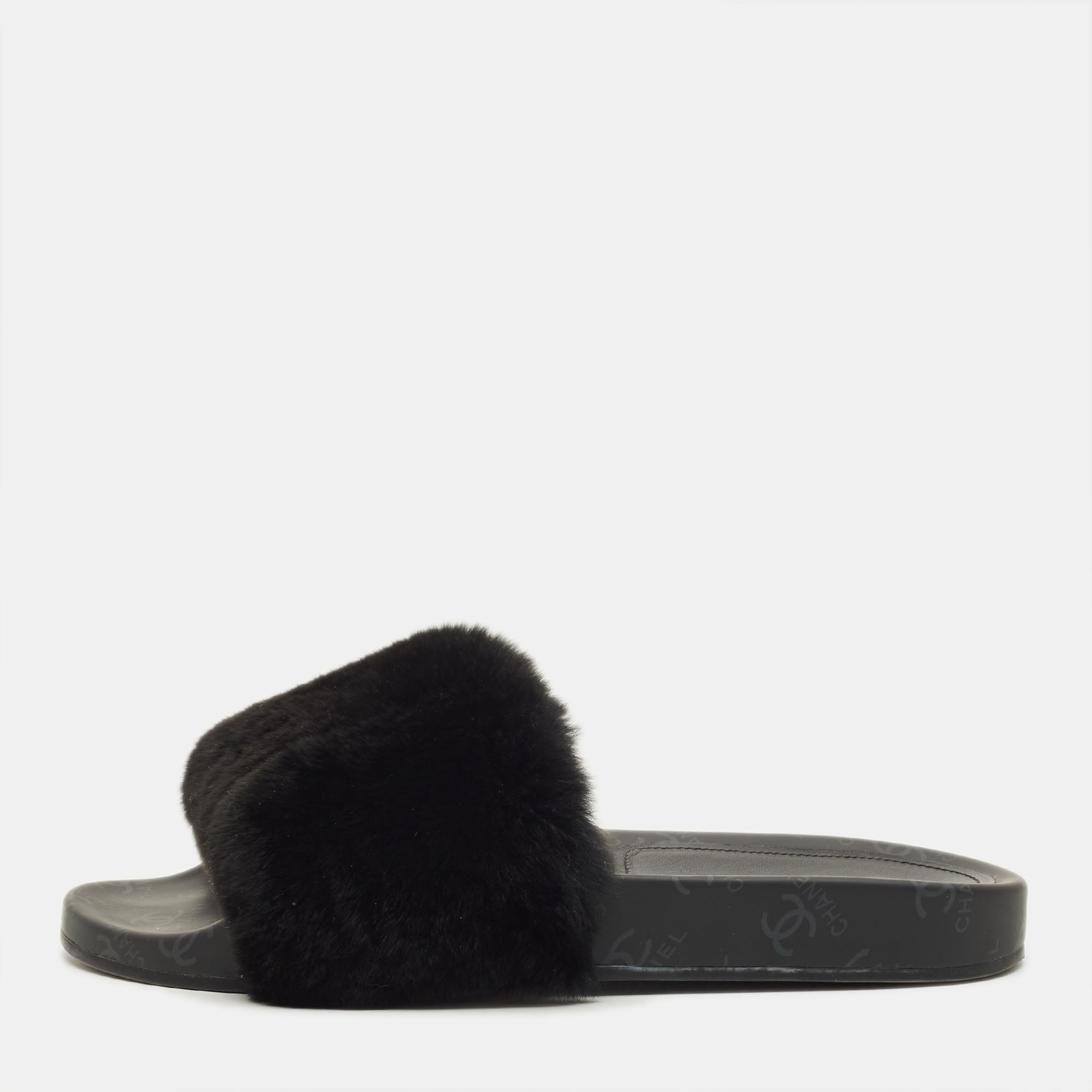 

Chanel Size  Black Rabbit Fur Pool Slide