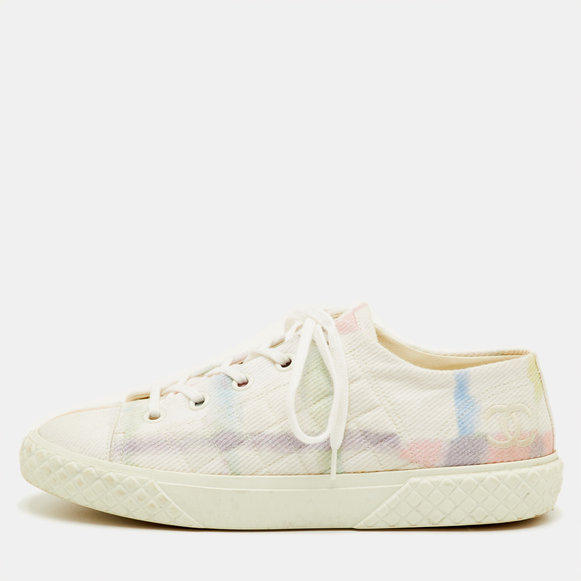 

Chanel Size  White CC Check Canvas Low Top Sneakers