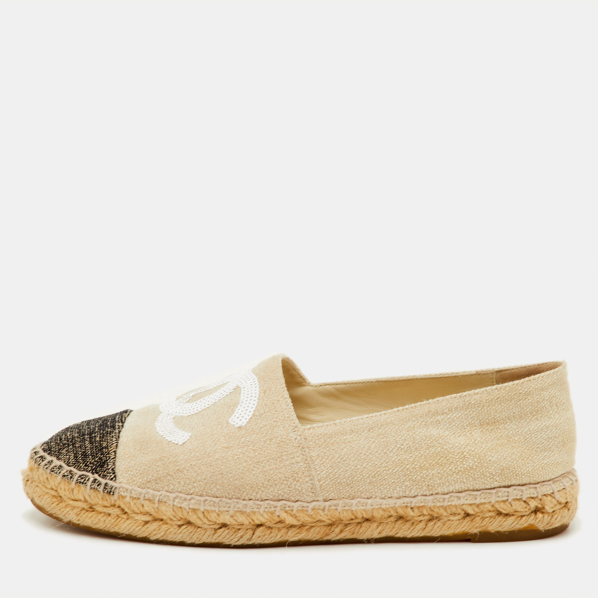Pre-owned Chanel Cc Sequin Size 39 Beige/black Canvas Espadrille Flats In Sand