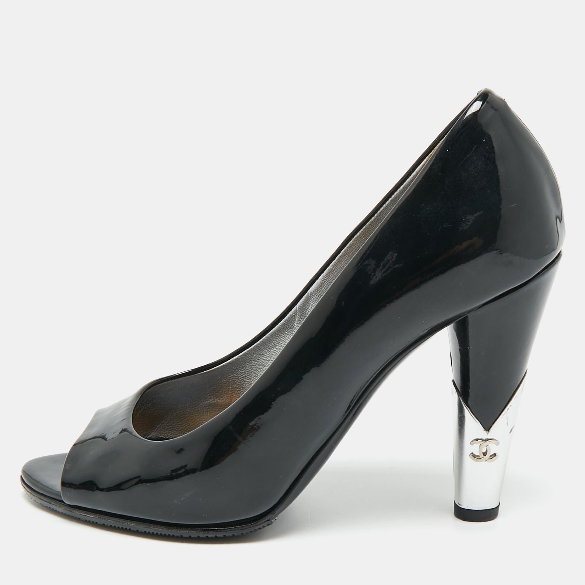 

Chanel CC logo Size  Black Patent Leather Open Toe Pumps