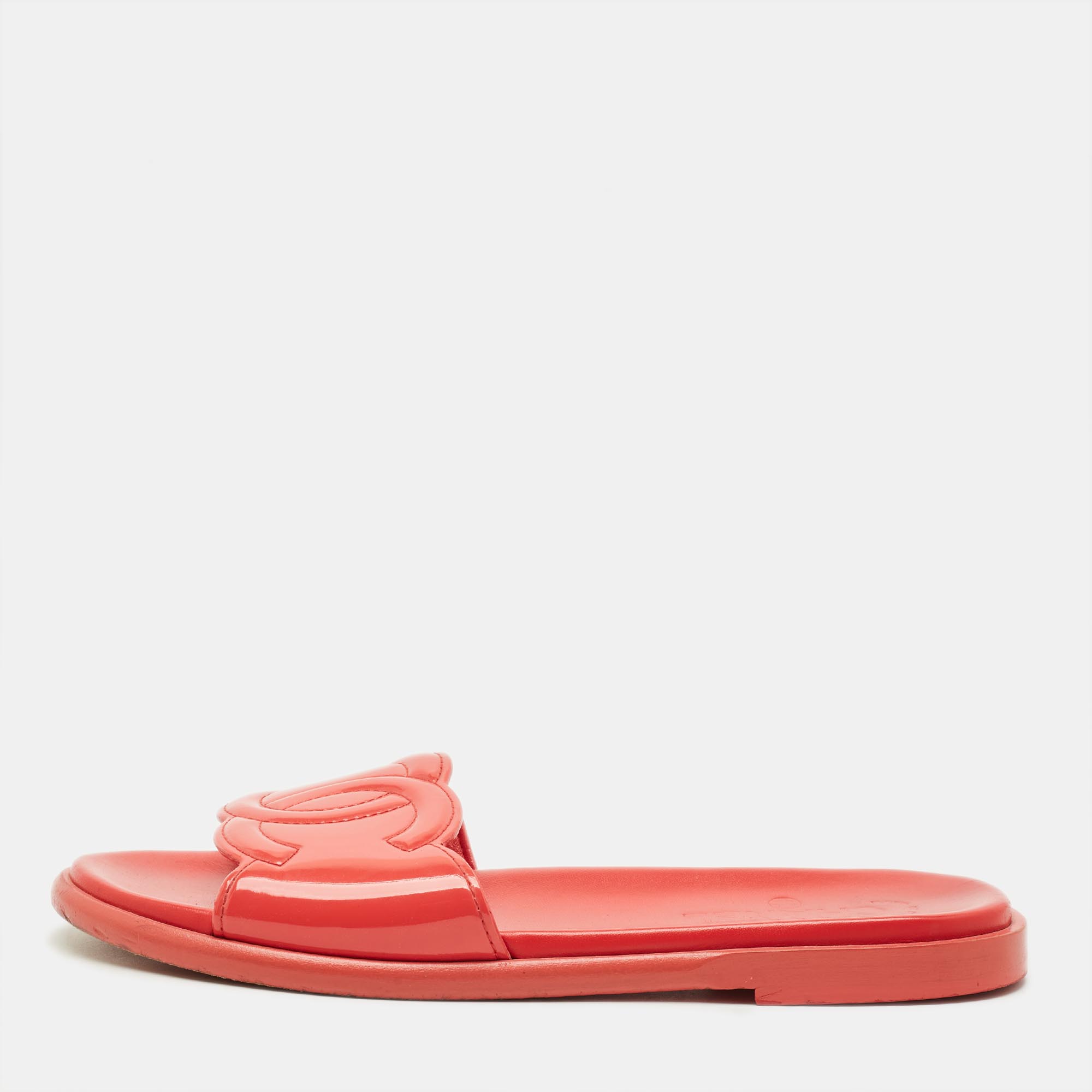

Chanel CC Size  Coral Orange Patent Leather Slide Flats