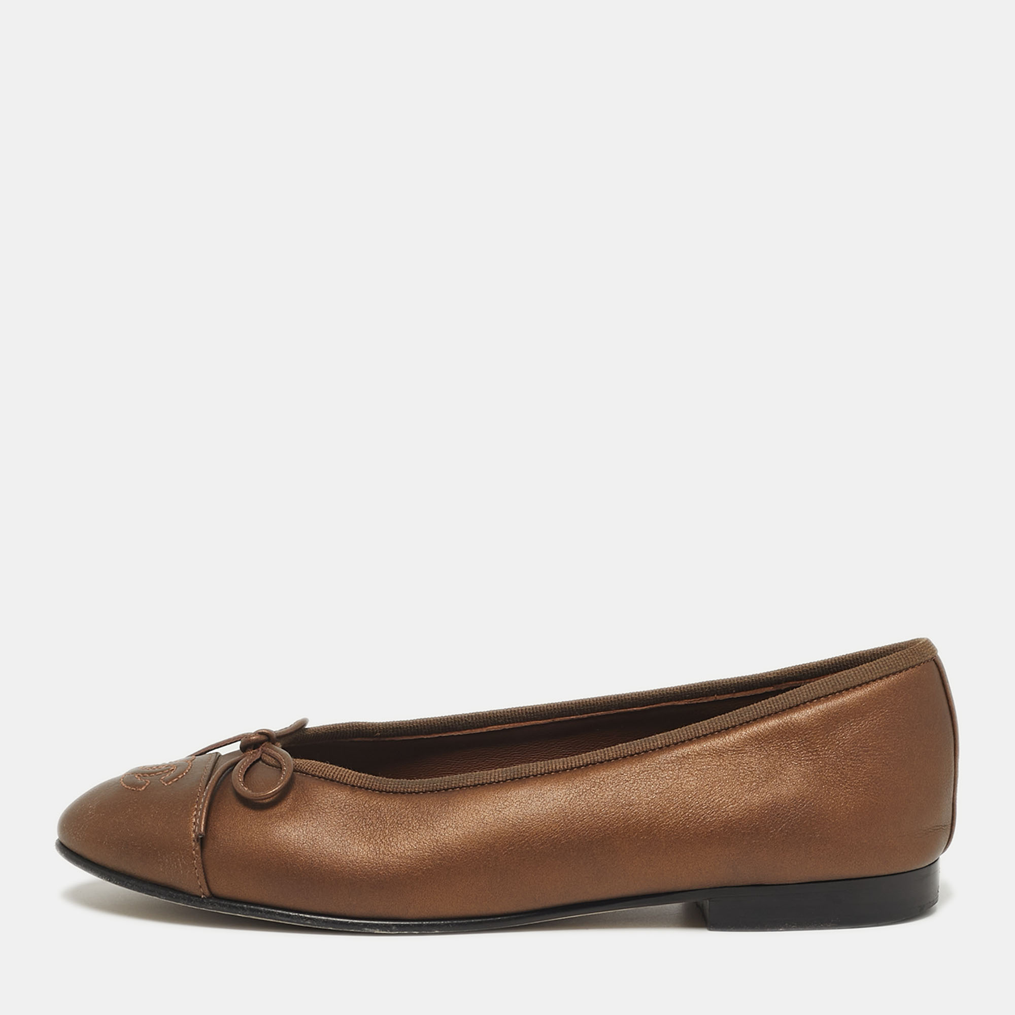

Chanel CC Bow Size  Brown Leather Cap Toe Ballet Flats