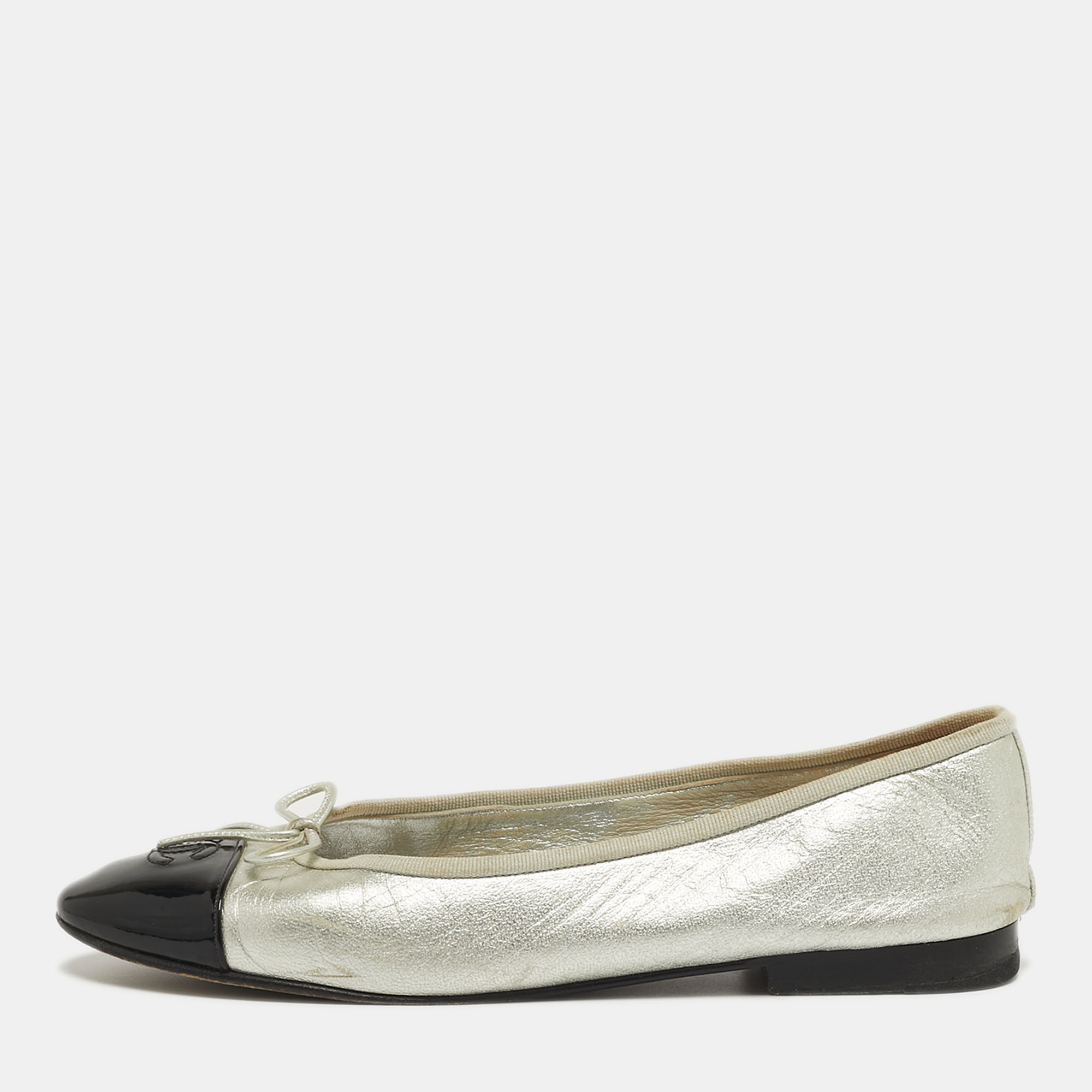 

Chanel CC Size  Silver/Black Leather and Patent Leather Bow Ballet Flats