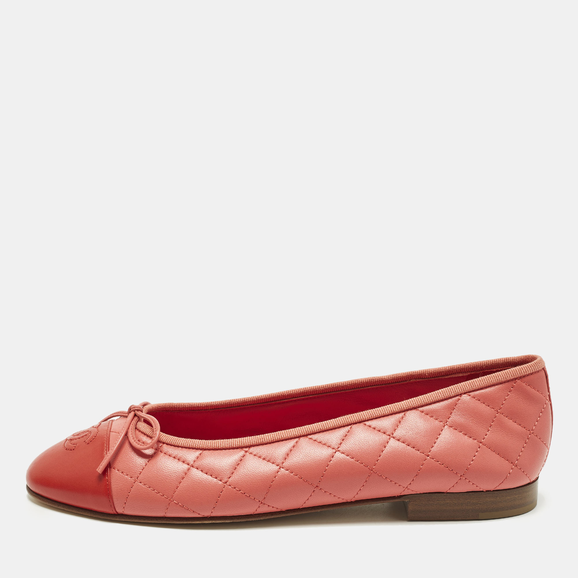 

Chanel CC Size  Pink/Red Quilted Leather Bow Cap Toe Ballet Flats