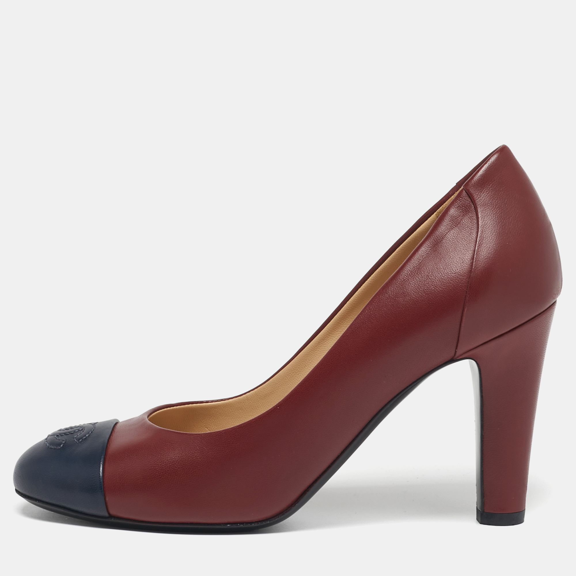 

Chanel CC Size  Burgundy/Navy Blue Leather Cap Toe Pumps