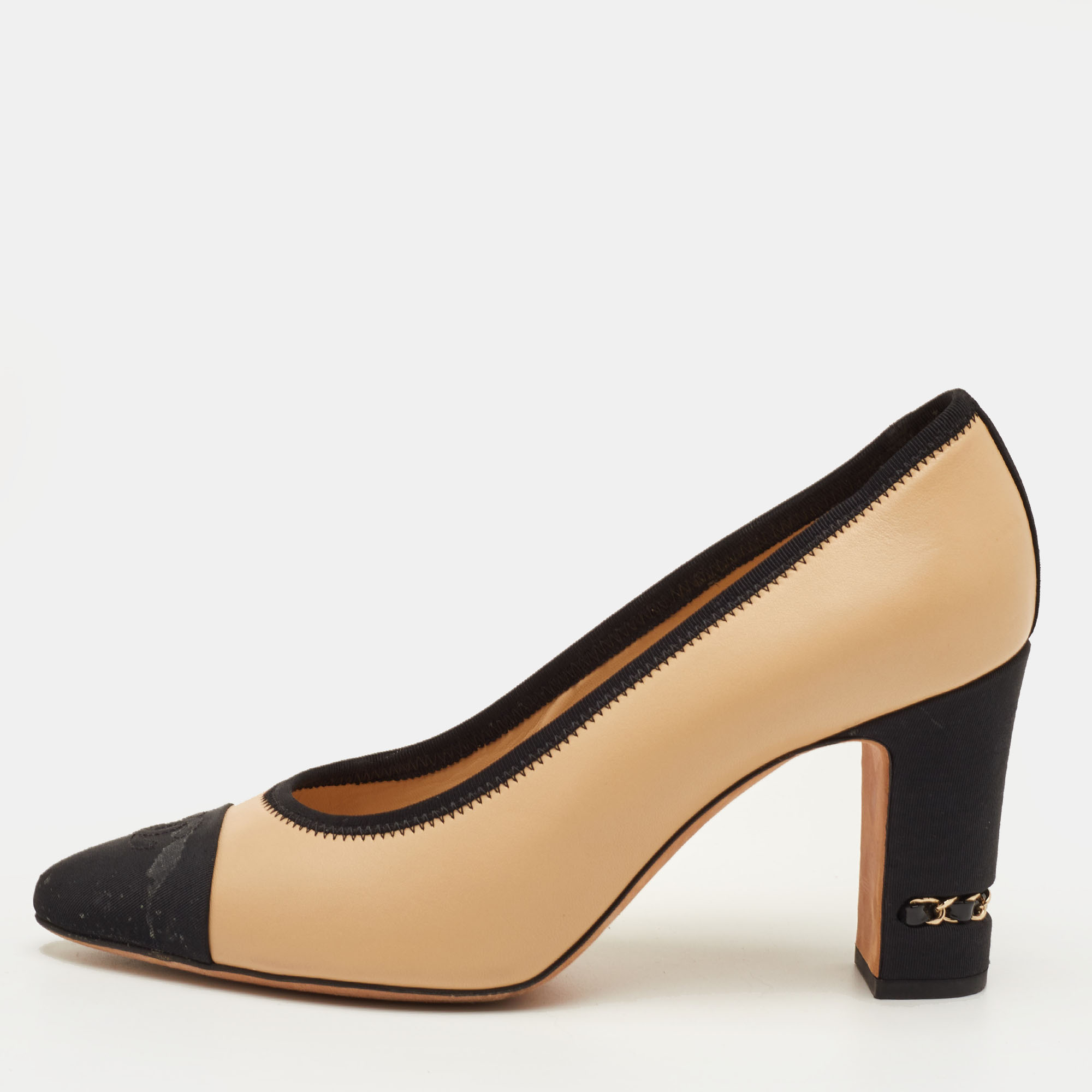 

Chanel CC Size  Beige/Black Leather and Fabric Cap Toe Block Heel Pumps