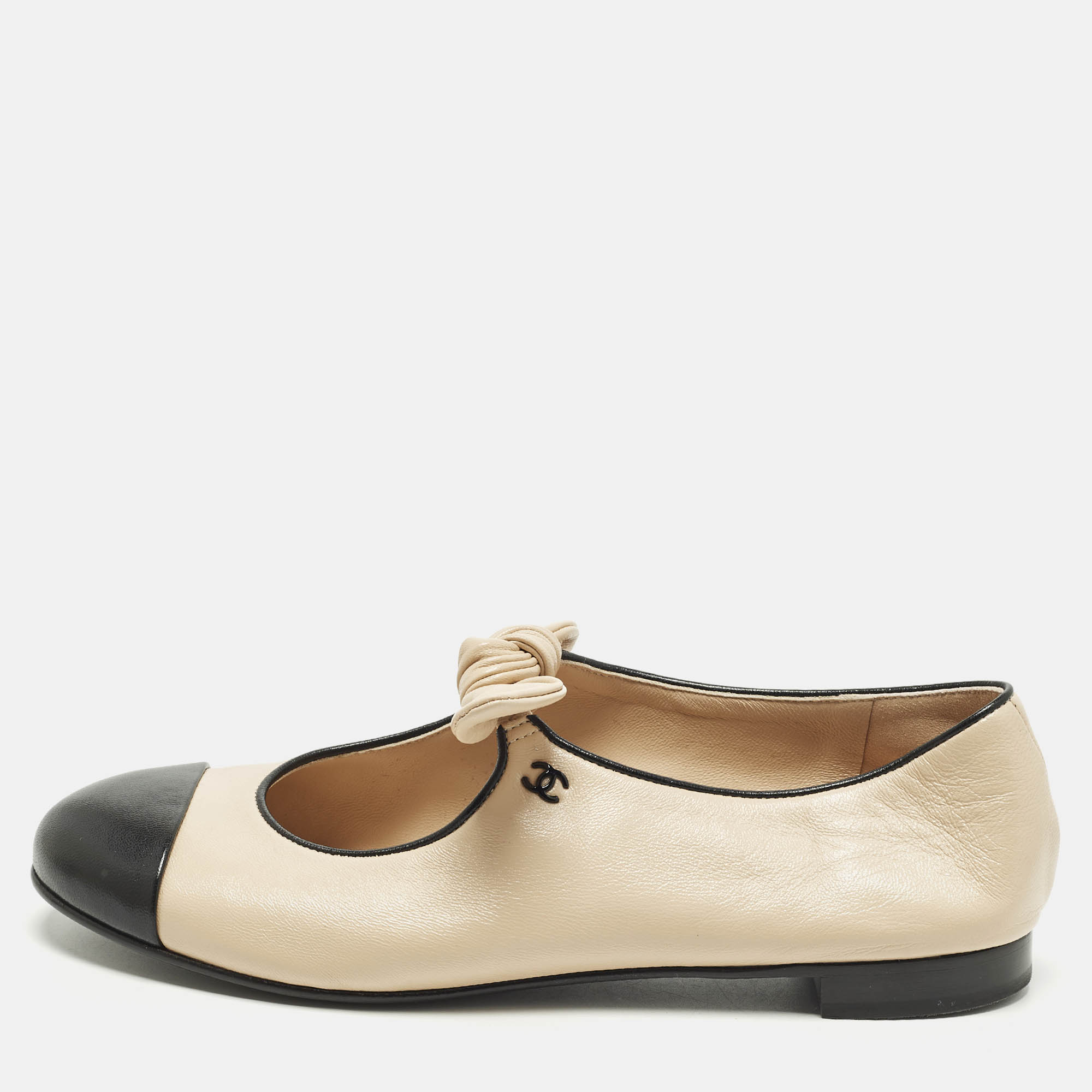 

Chanel Bow Size  Beige/Black Leather Mary Jane Ballet Flats