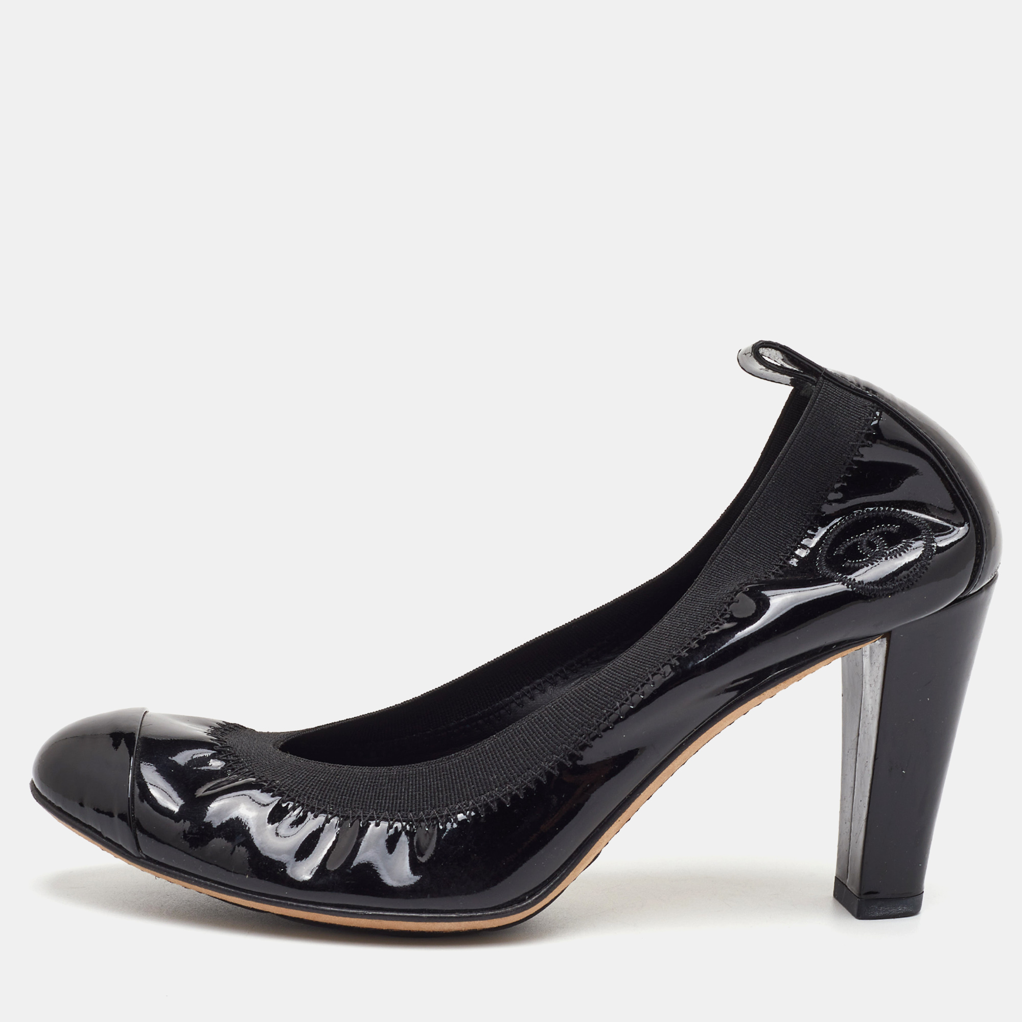 

Chanel CC Size  Black Patent Leather Cap Toe Scrunch Pumps