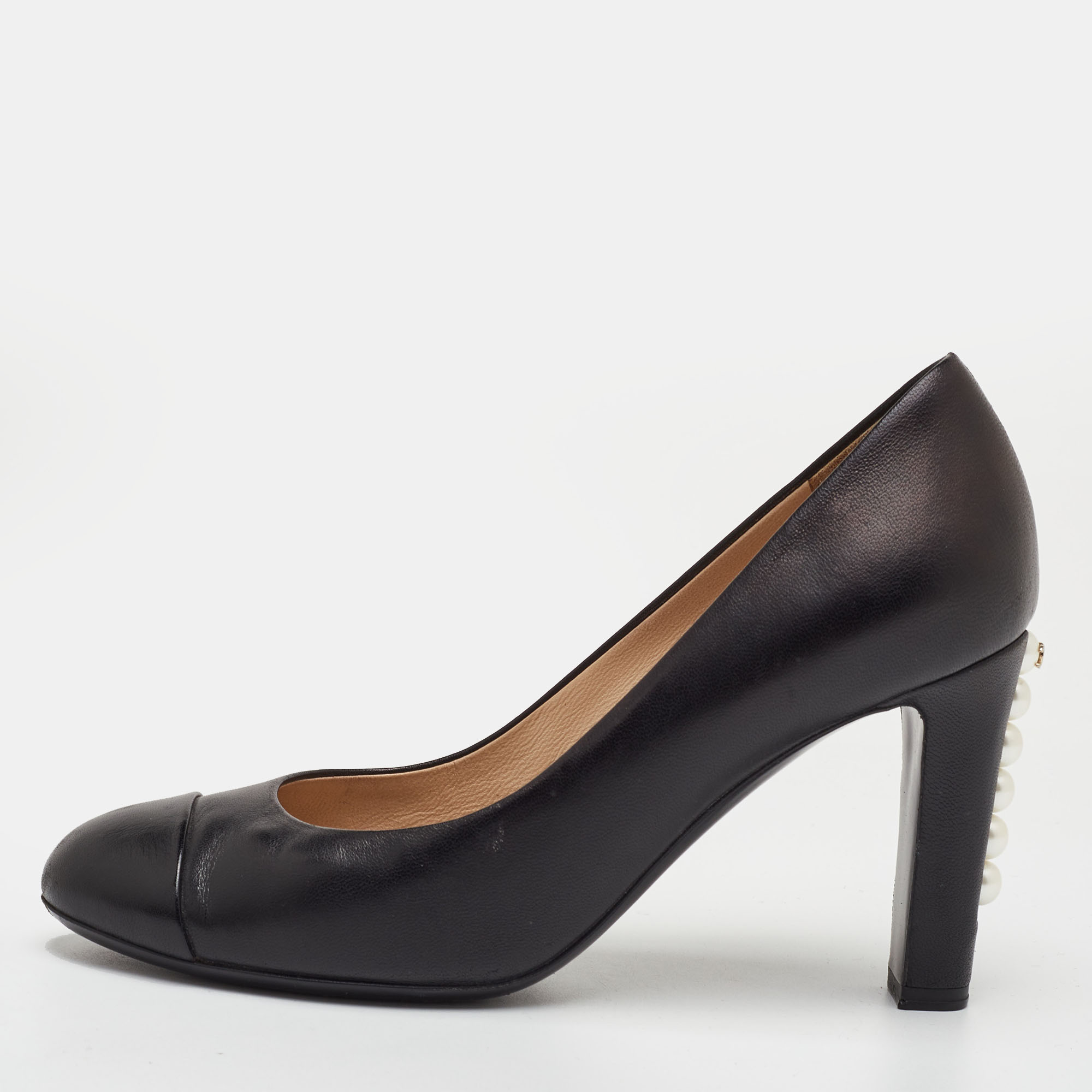 

Chanel Size  Black Leather Cap Toe CC Pearl Heel Pumps