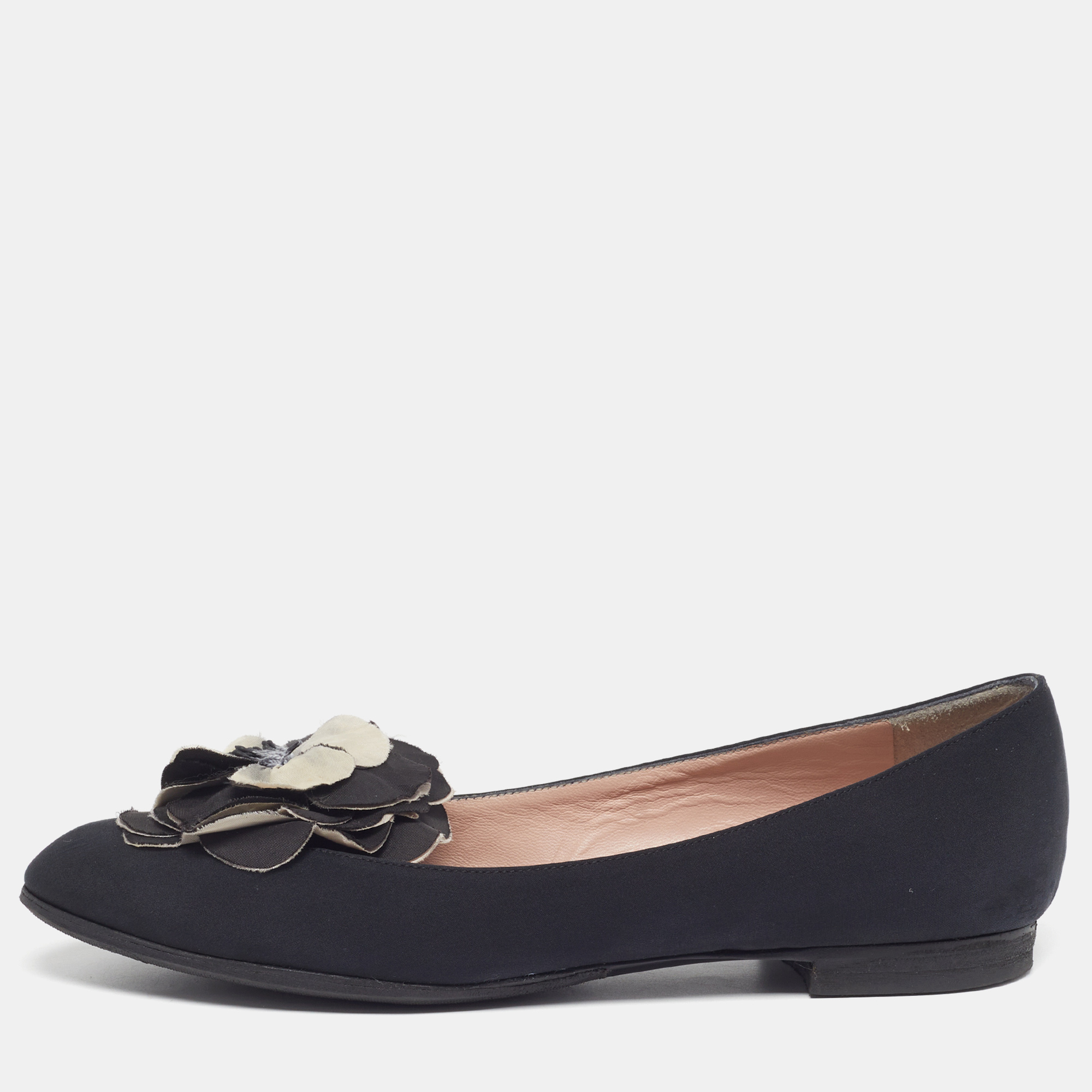 

Chanel Size  Black Fabric CC Camelia Ballet Flats