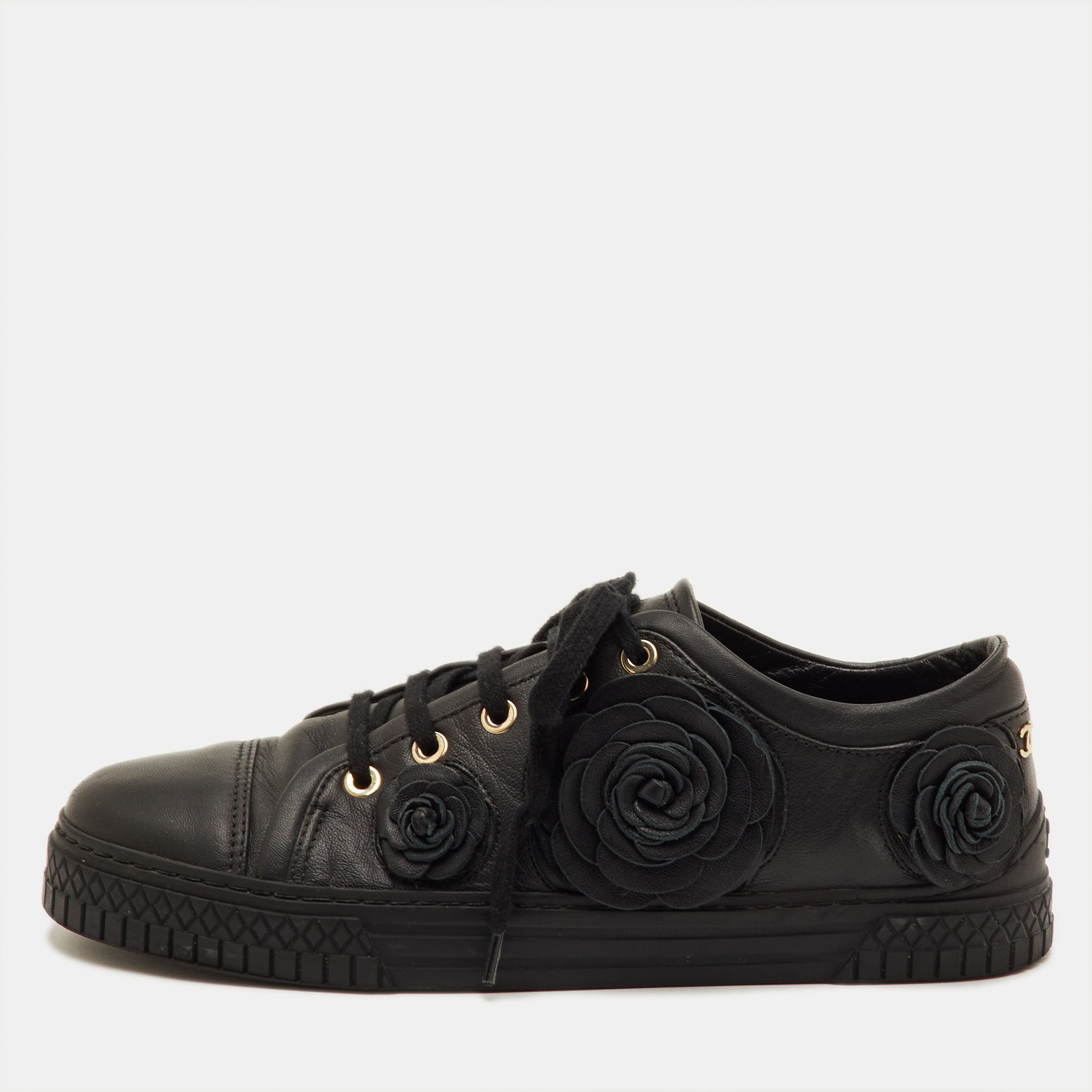 

Chanel CC Camellia Size  Black Leather Low Top Sneakers