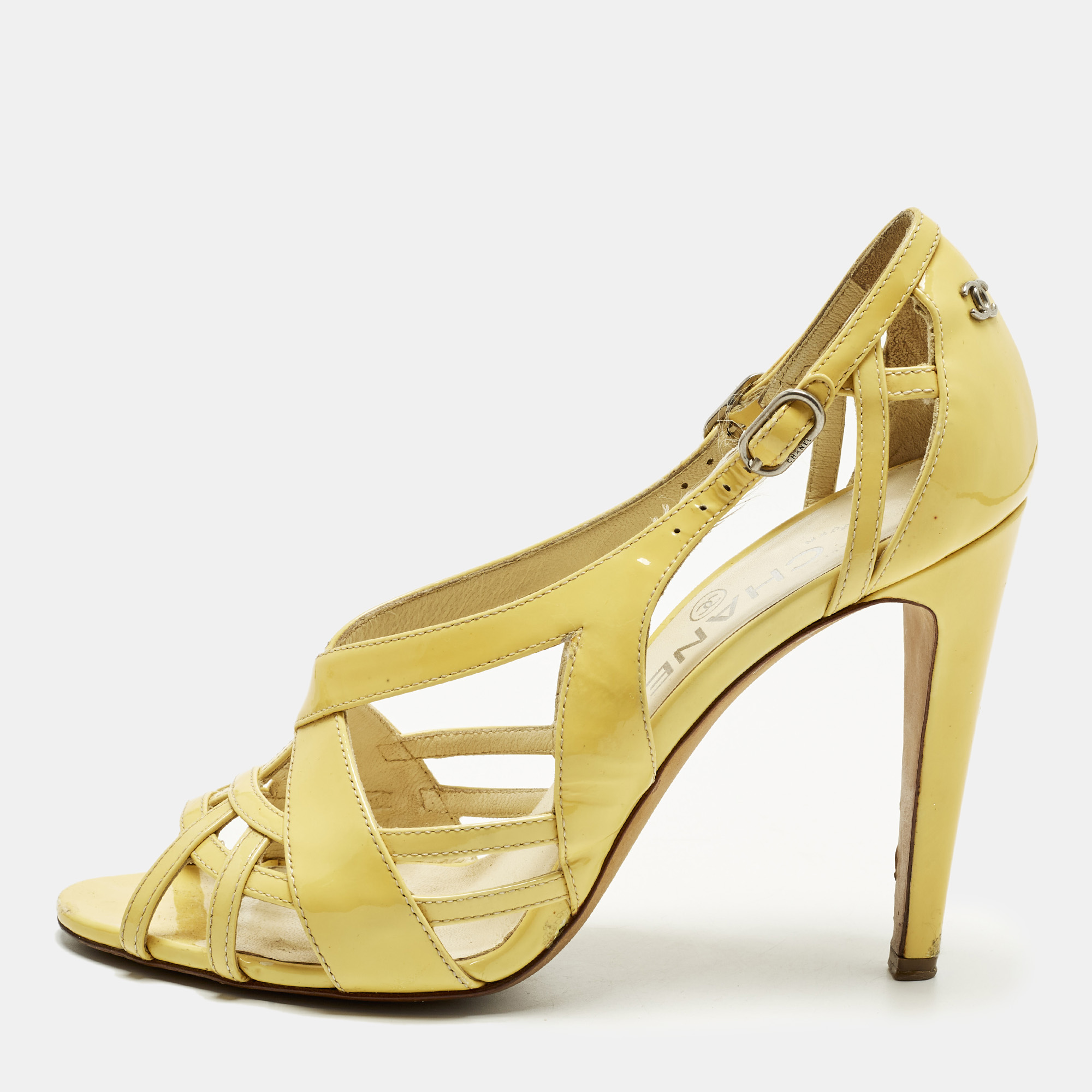 

Chanel Size  Beige Patent Leather Ankle Strap Sandals