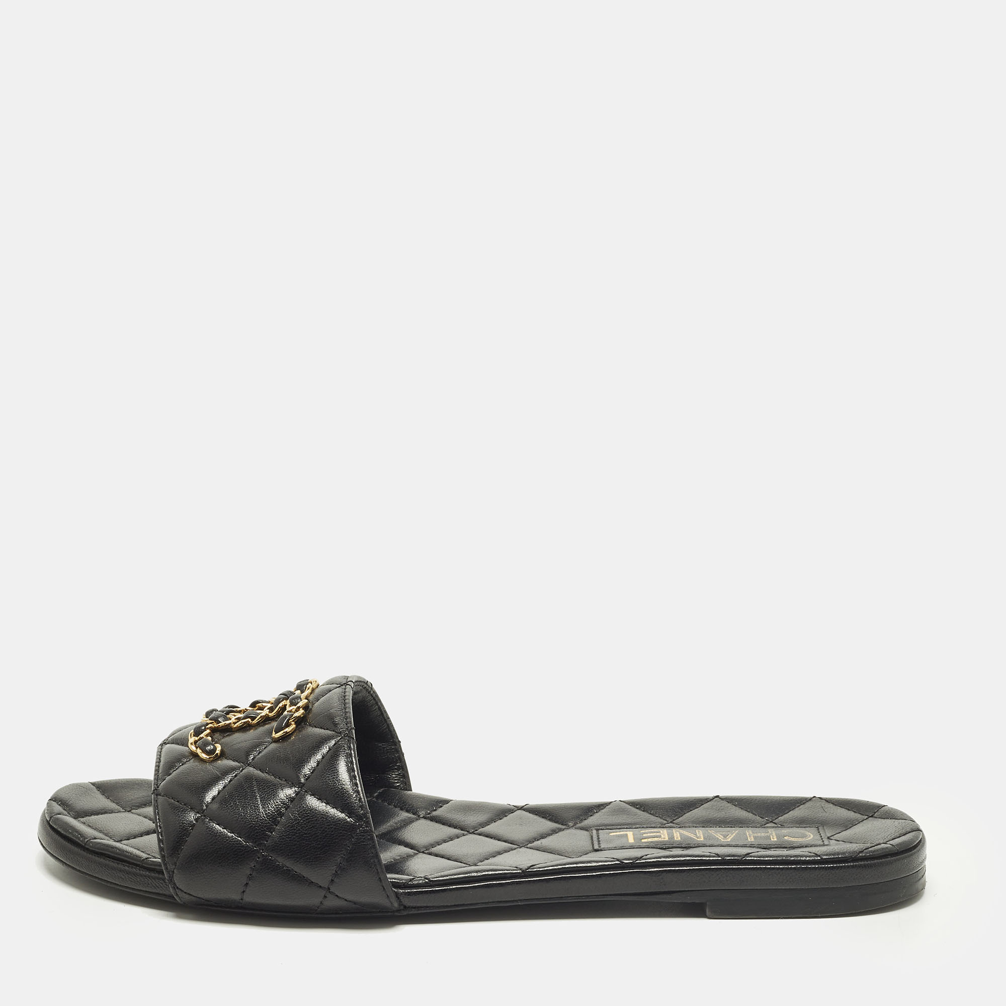 

Chanel CC Size  Black Quilted Leather Chain Detail Flat Slide