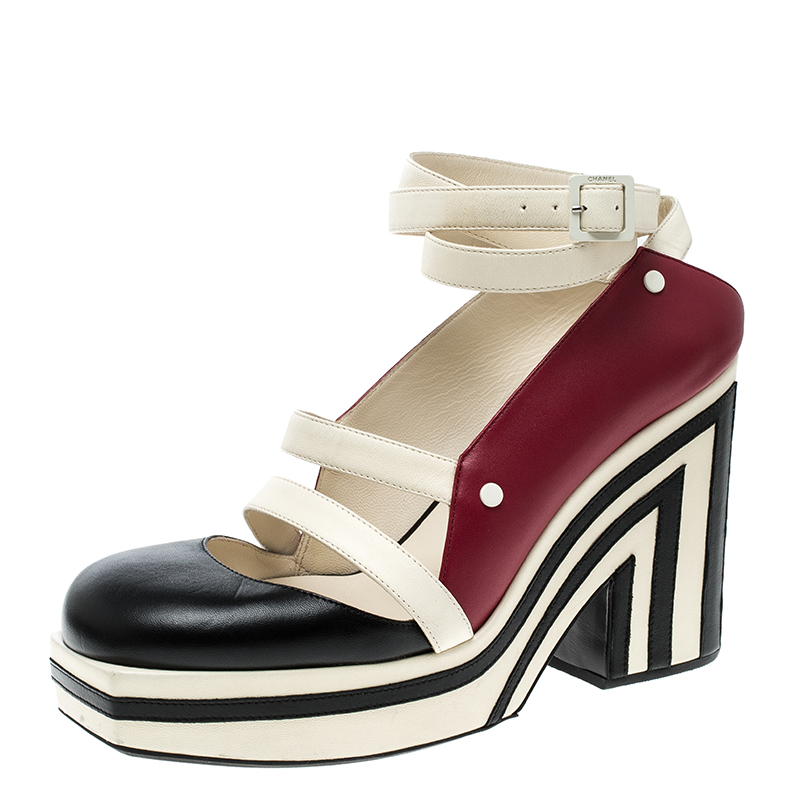 مملوكة مسبقًا صندل شانيل نعل سميك ملتف كاحل مقدمة مفتوحة جلد ثلاثي اللون مقاس 39.5