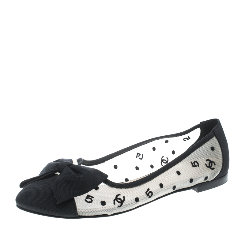 مملوكة مسبقًا Chanel Black/Beige Fabric and CC Mesh Bow Ballet Flats Size 38.5
