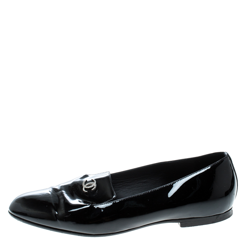 

Chanel Black Patent Leather CC Smoking Slippers Size