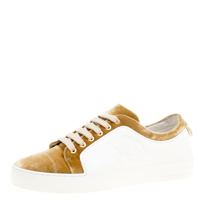 Pre Owned حذاء رياضي شانيل نعل سميك متيرز دارت 2017 باريس كوزموبوليت كولكشن مطاط وقطيفة مقاس 36