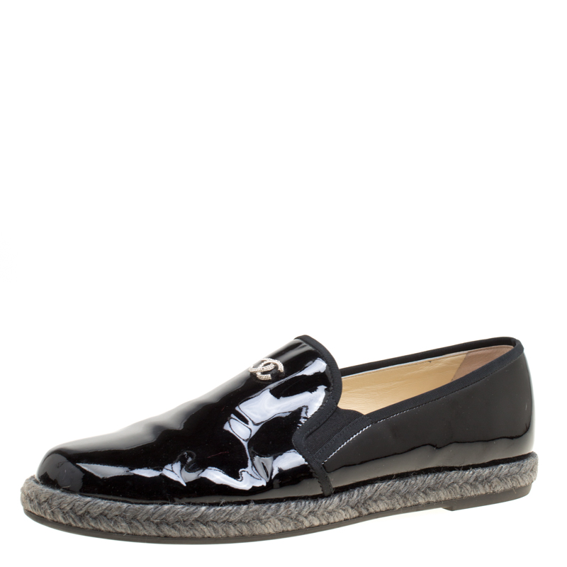 Pre Owned Chanel Black Patent Leather Flattie CC Logo Espadrille Loafers Size 39.5