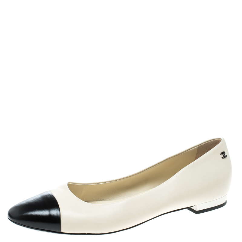 مملوكة مسبقًا حذاء فلات باليه شانيل غطاء مقدمة جلد أحمر مقاس 39.5