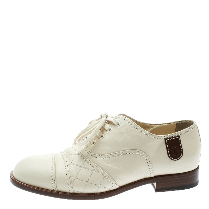 

Chanel Cream Leather Oxfords Size